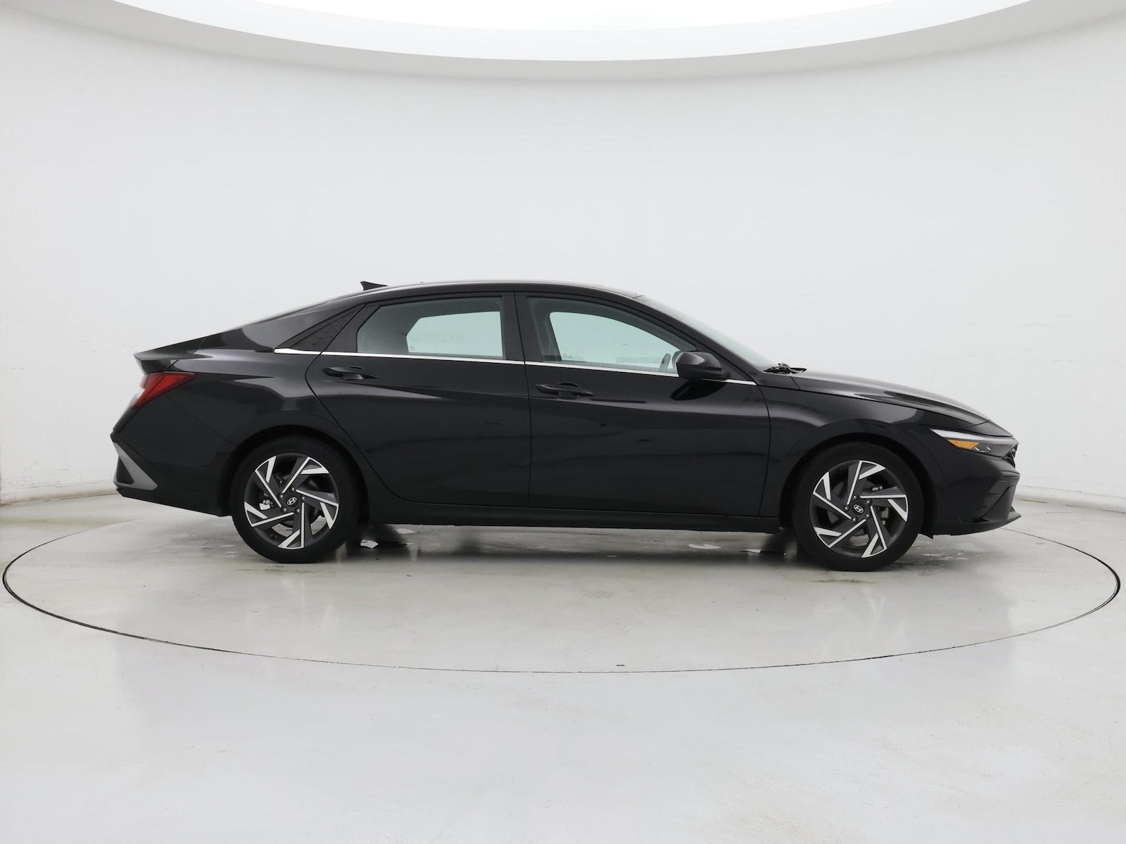 2025 Hyundai Elantra SEL - Photo 8