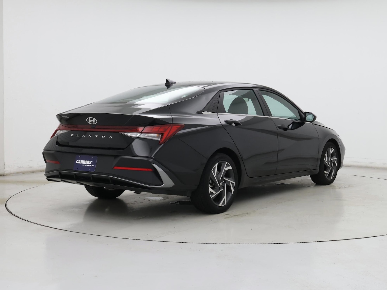 2025 Hyundai Elantra SEL - Photo 9