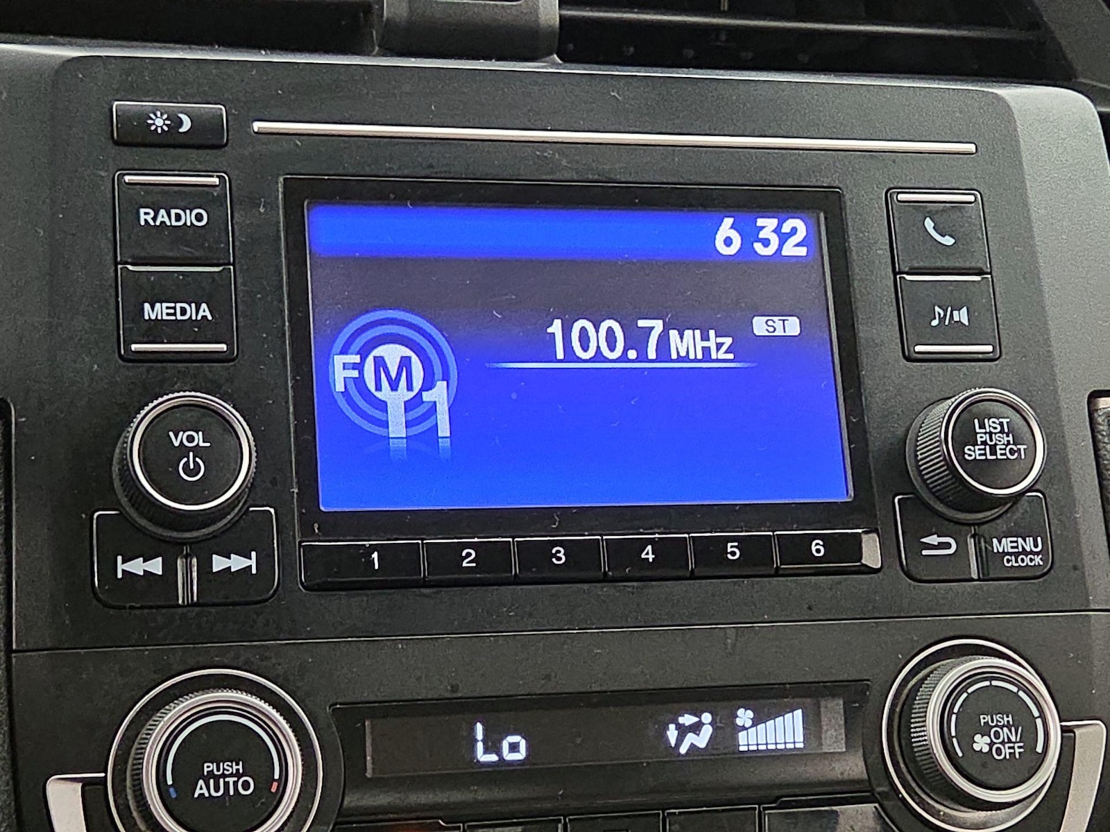 2016 Honda Civic LX - Photo 16