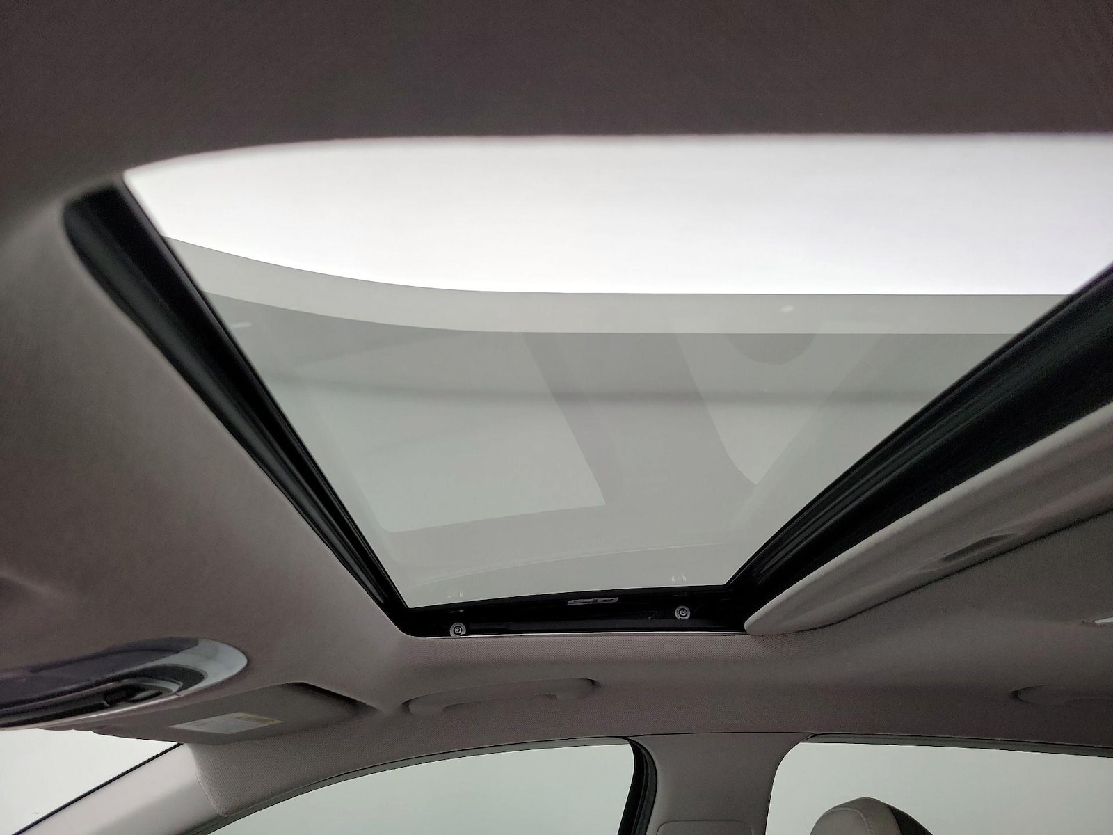 2024 Hyundai Elantra Limited - Photo 21