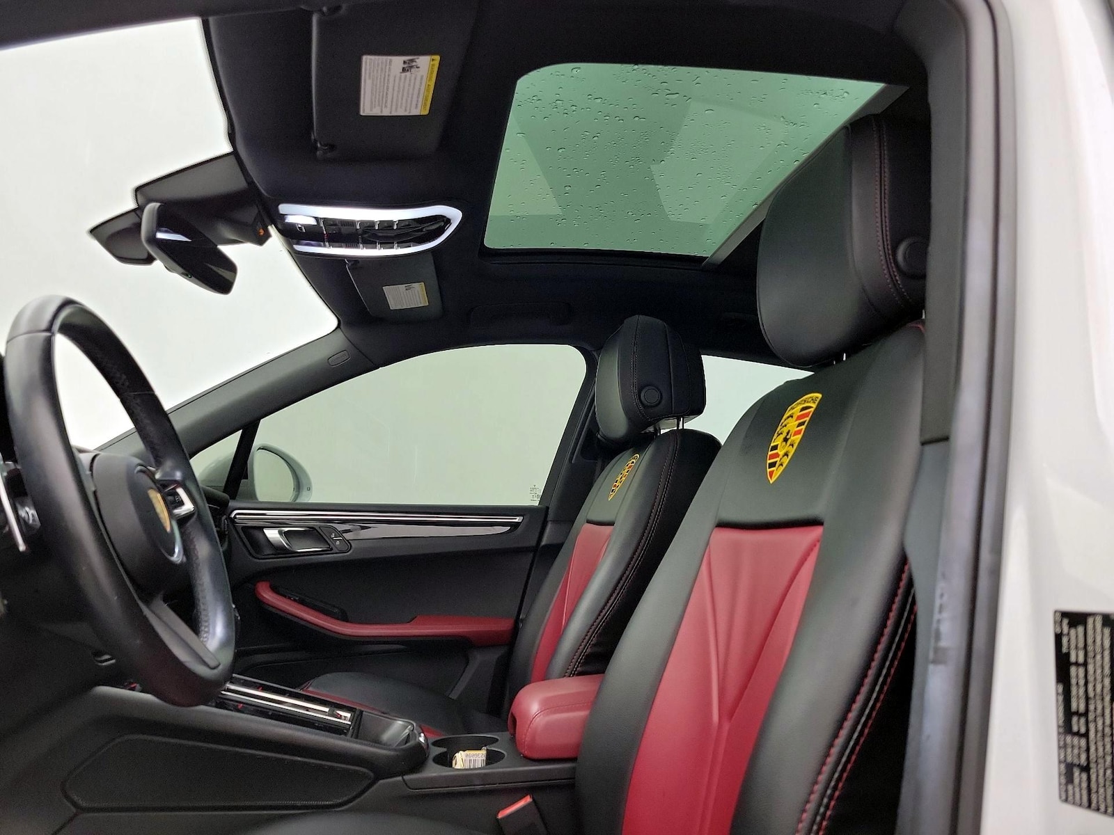 2024 Porsche Macan T - Photo 21