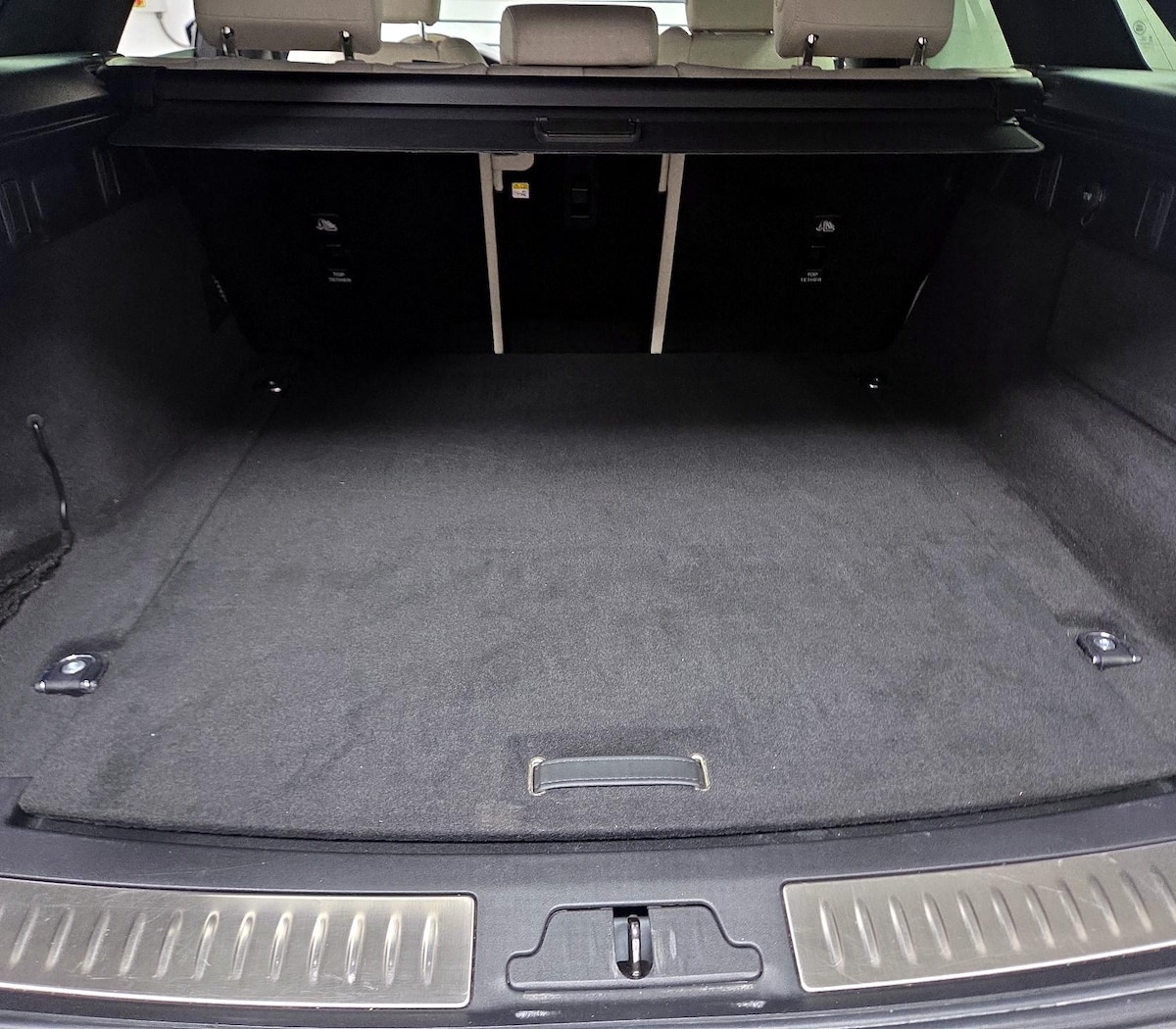 Trunk/Cargo (Seats Up)
