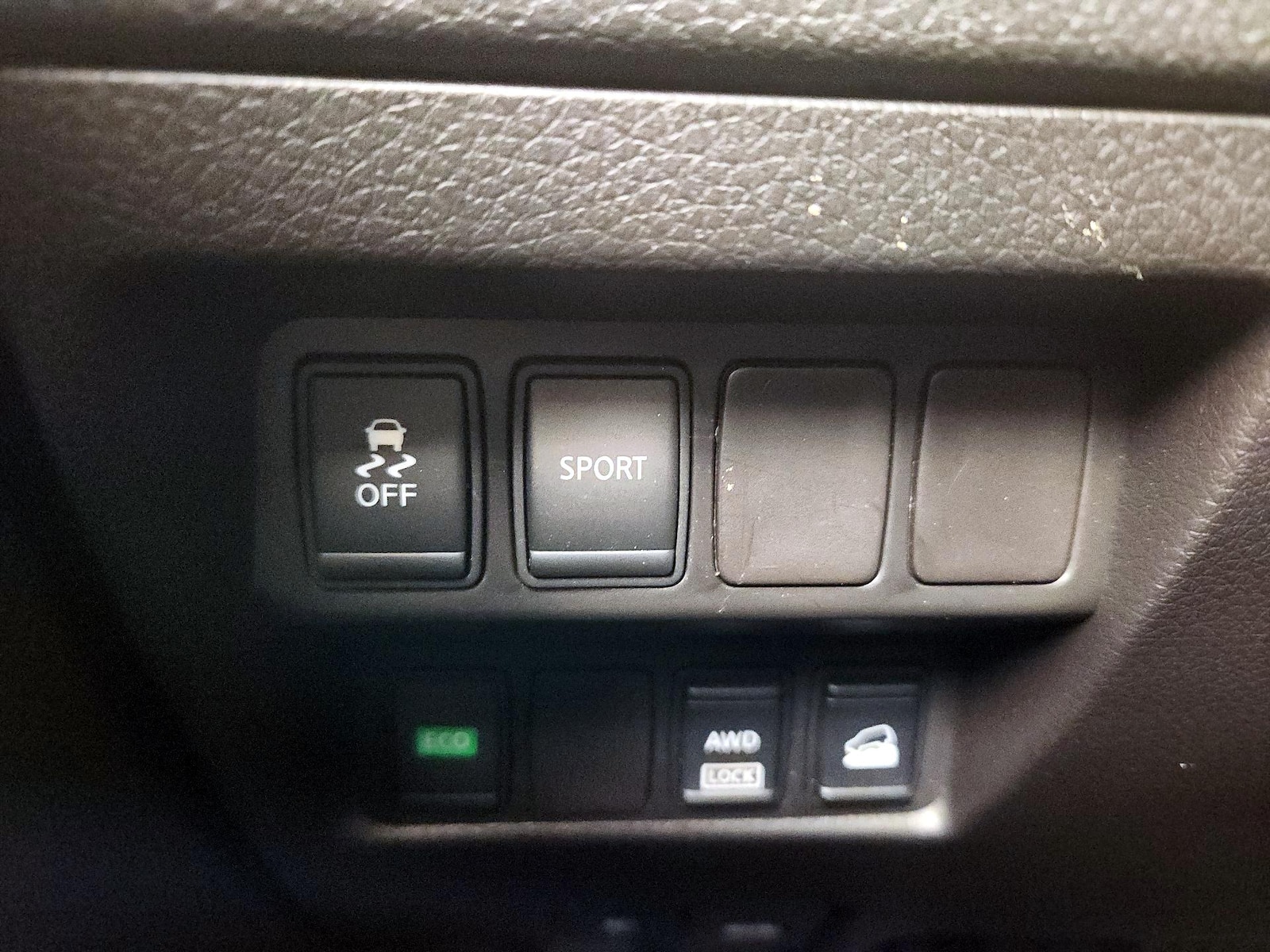 2015 Nissan Rogue S - Photo 14