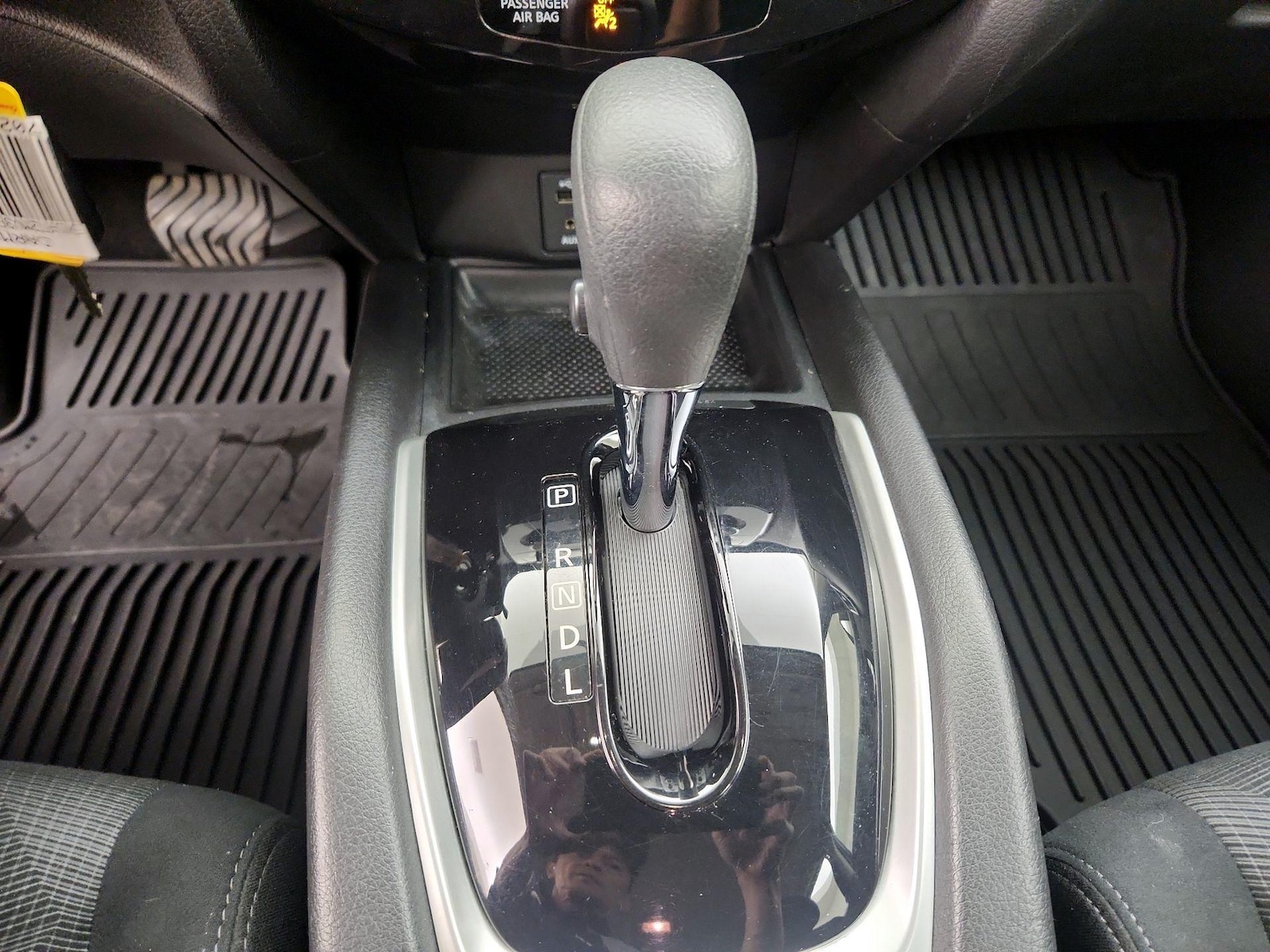 2015 Nissan Rogue S - Photo 18