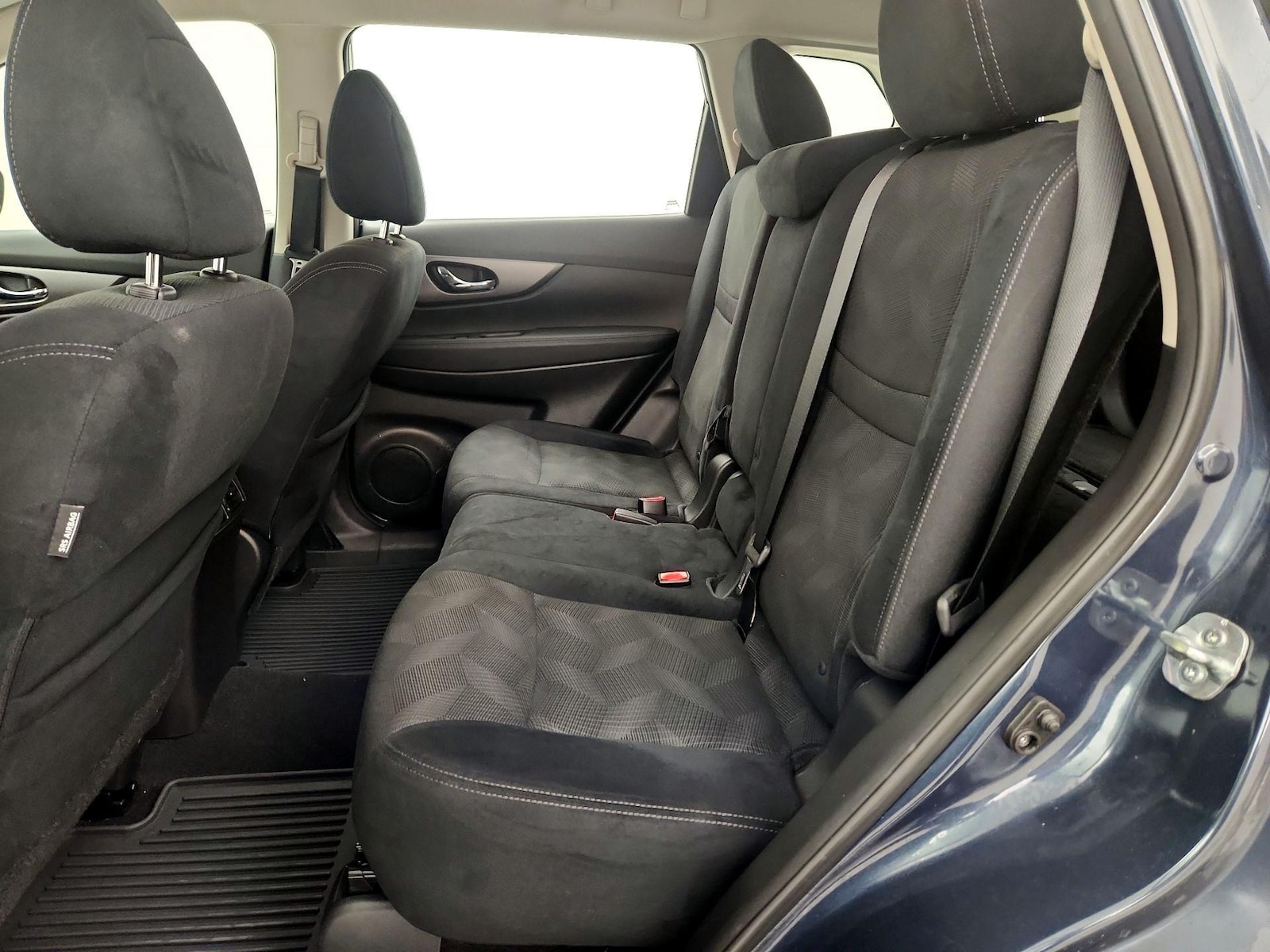 2015 Nissan Rogue S - Photo 21