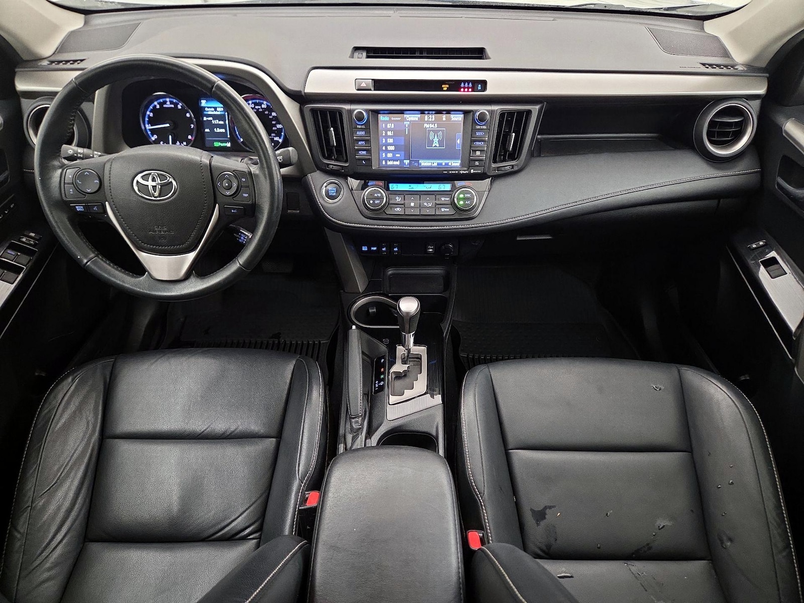 2017 Toyota RAV4 Limited - Photo 10