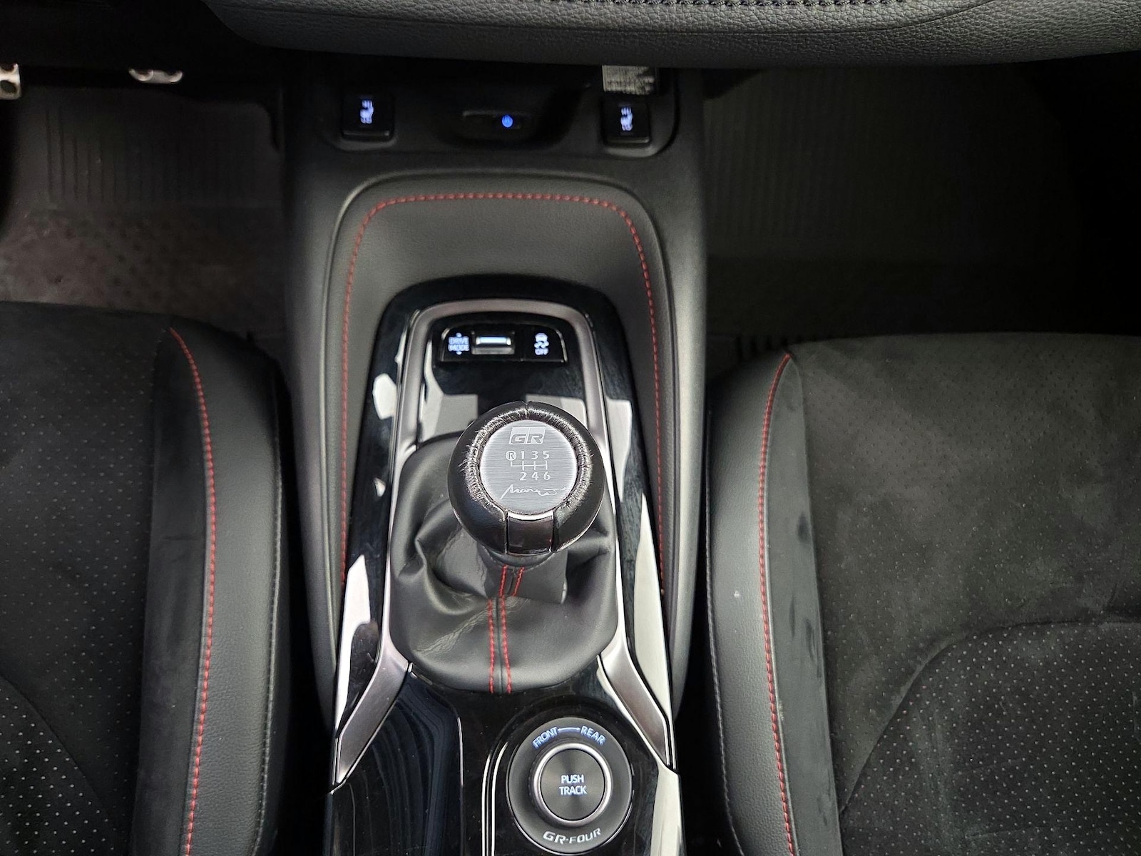 2023 Toyota GR Corolla Circuit Edition - Photo 18