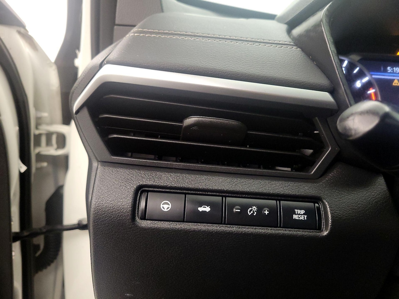 2019 Nissan Altima SV - Photo 14