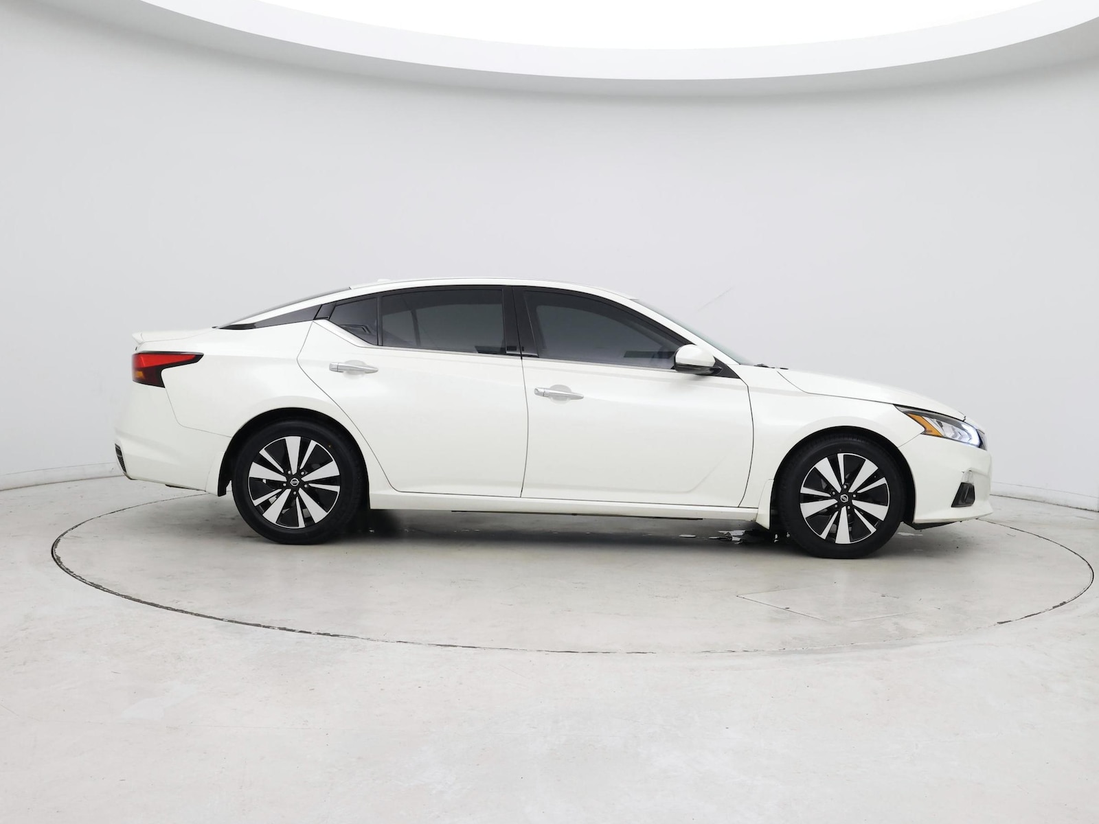 2019 Nissan Altima SV - Photo 8