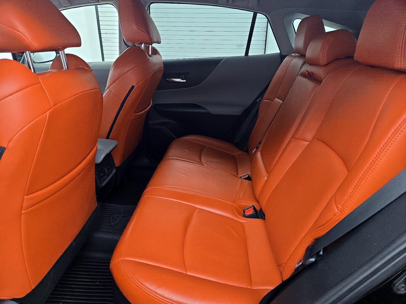 2022 Toyota Venza LE - Photo 19
