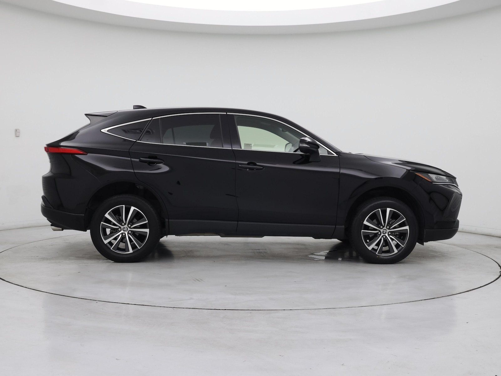 2022 Toyota Venza LE - Photo 8