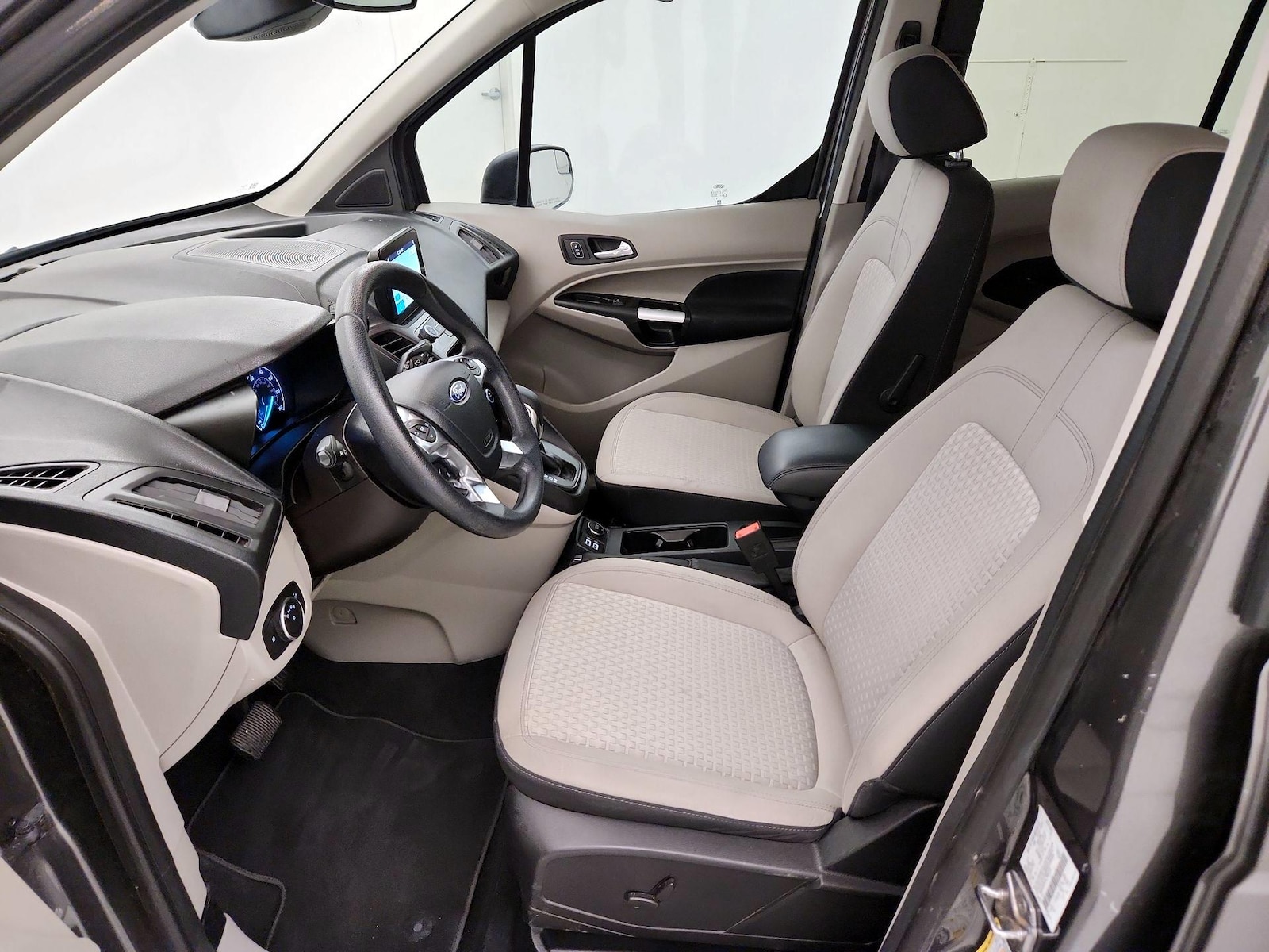 2020 Ford Transit Connect XLT - Photo 12