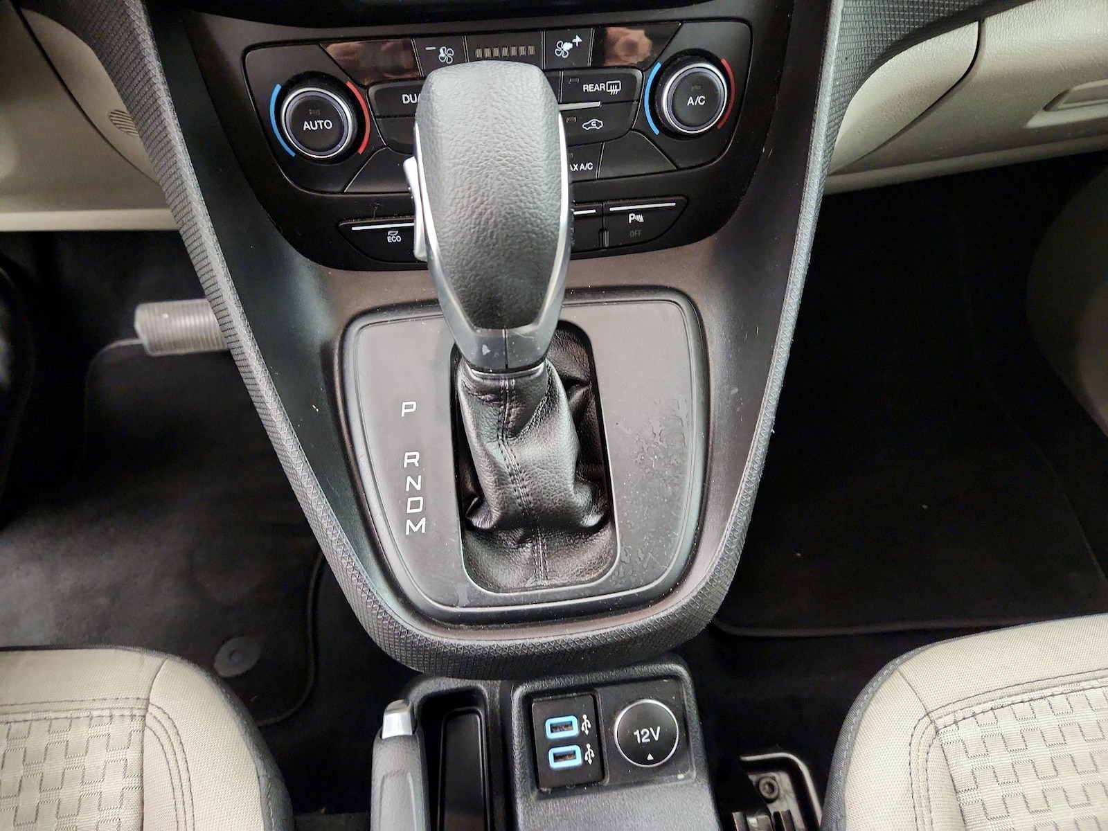 2020 Ford Transit Connect XLT - Photo 18