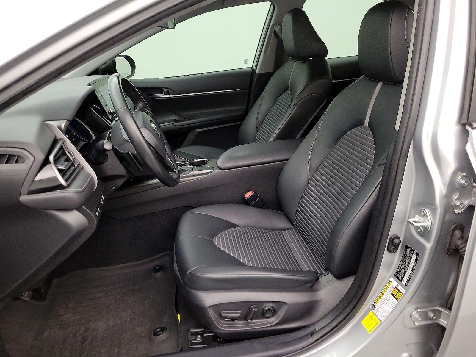 Power Seat(s) & Side Airbags