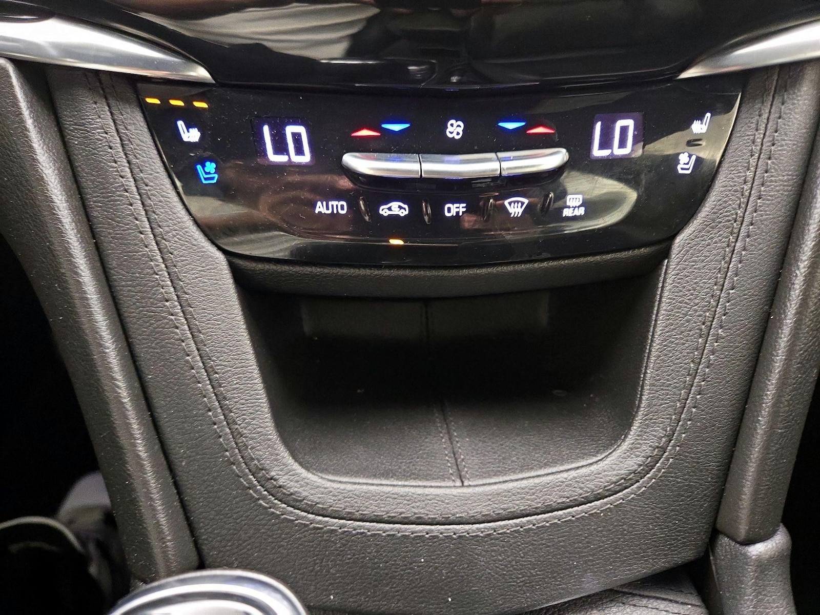 2020 Cadillac XT6 Sport - Photo 18