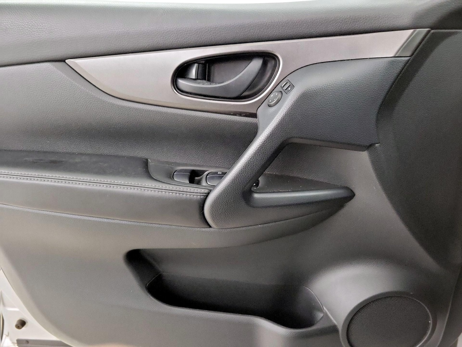 2021 Nissan Rogue Sport S - Photo 13