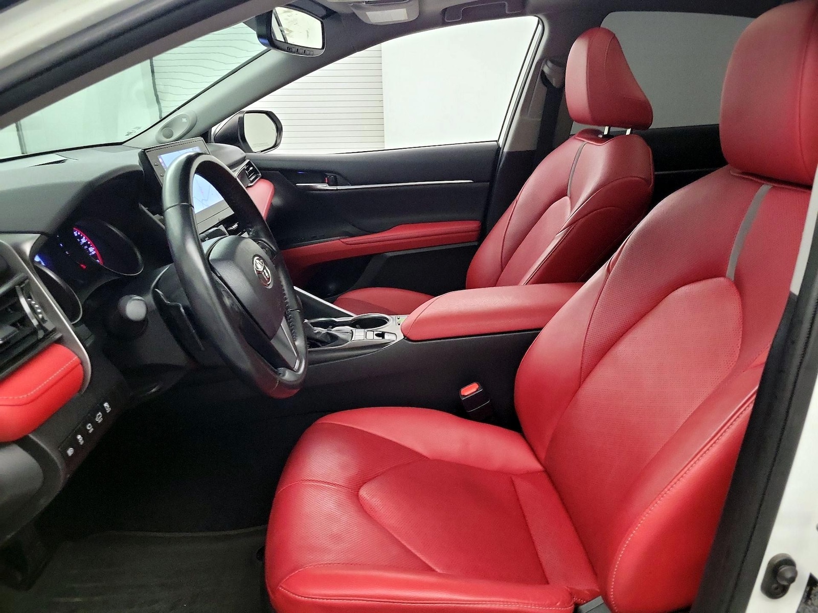 2022 Toyota Camry XSE - Photo 10