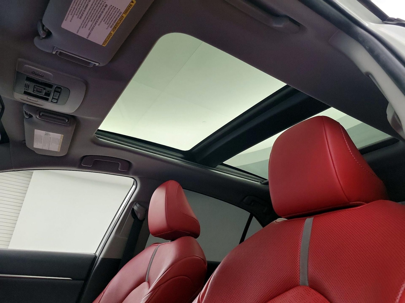2022 Toyota Camry XSE - Photo 18