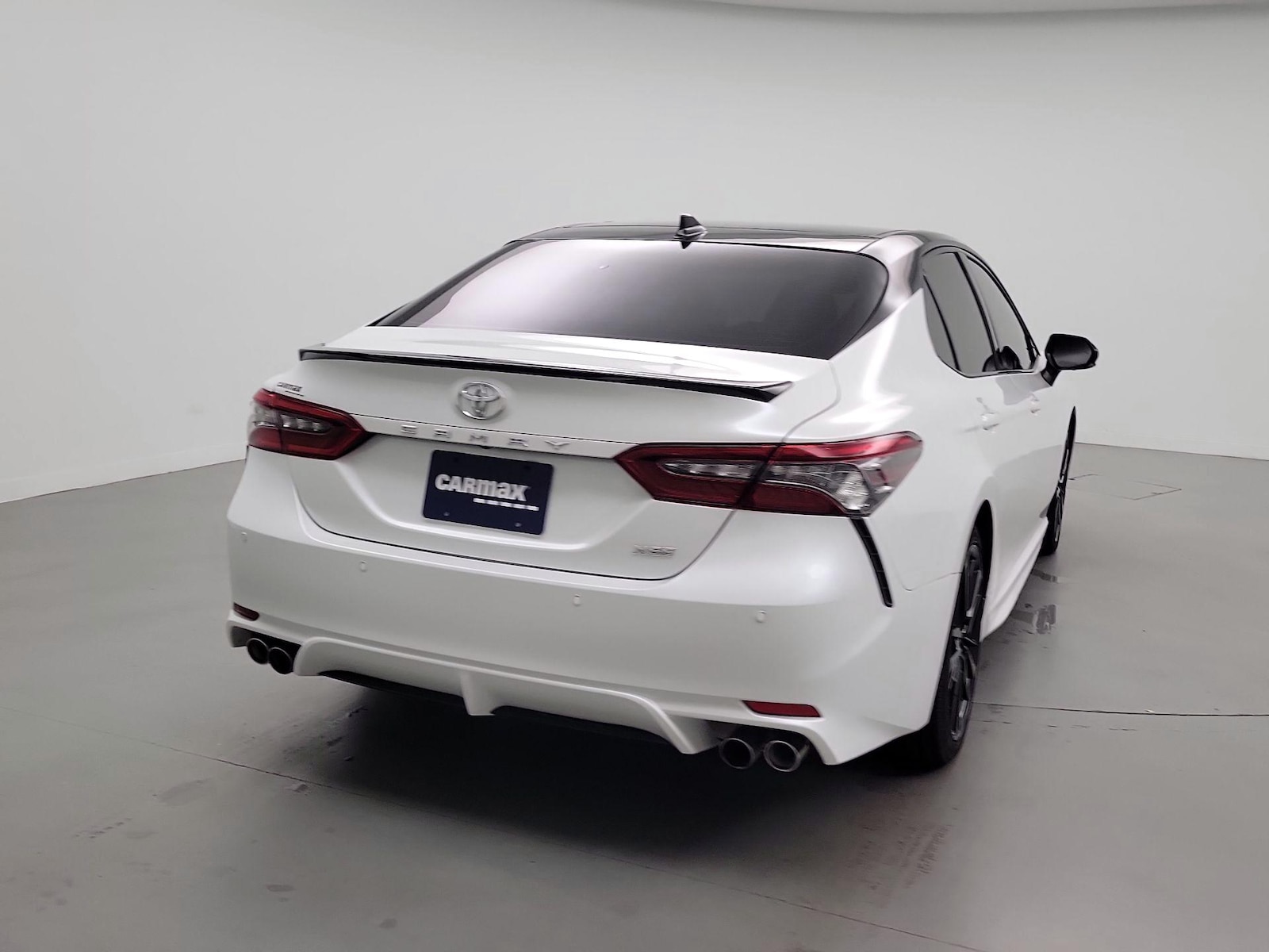 2022 Toyota Camry XSE - Photo 6