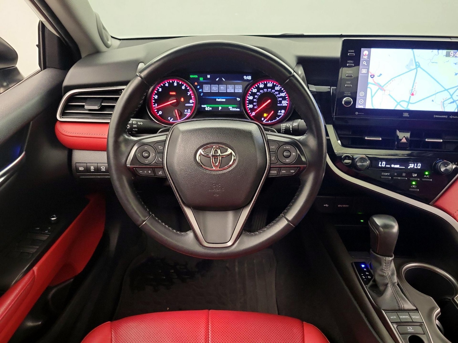 2022 Toyota Camry XSE - Photo 9