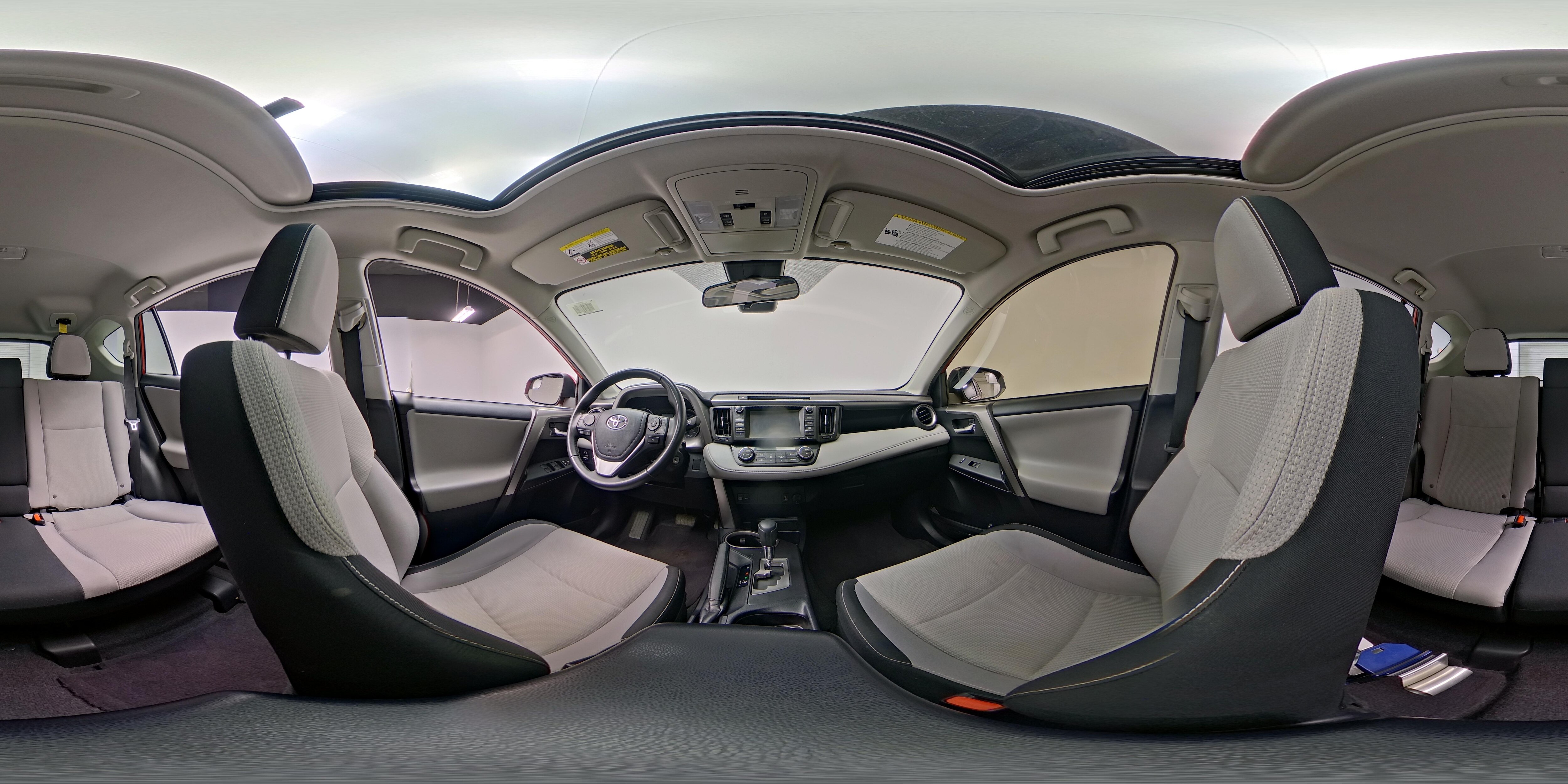 2017 Toyota RAV4 XLE - Photo 25