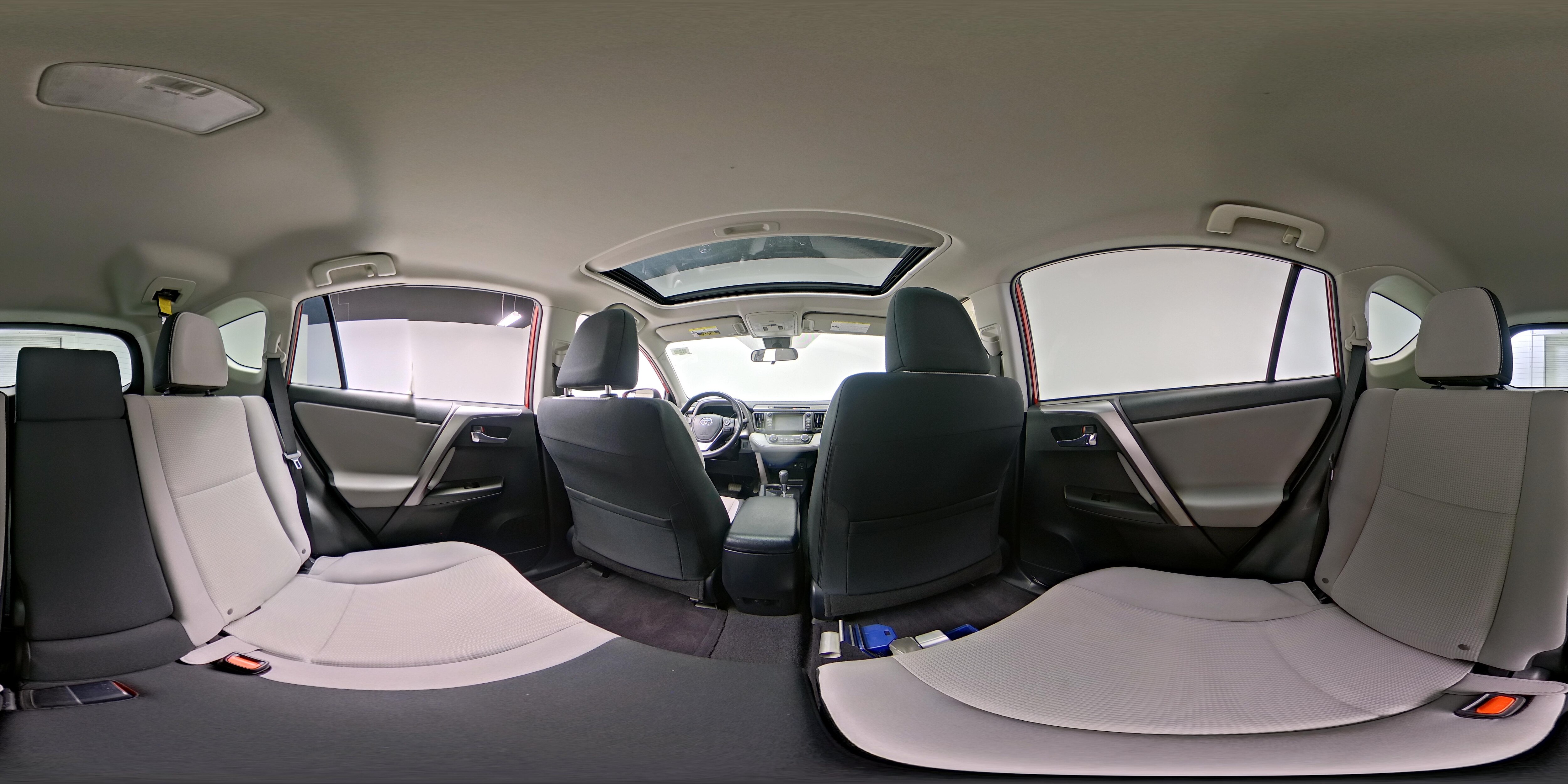 2017 Toyota RAV4 XLE - Photo 26