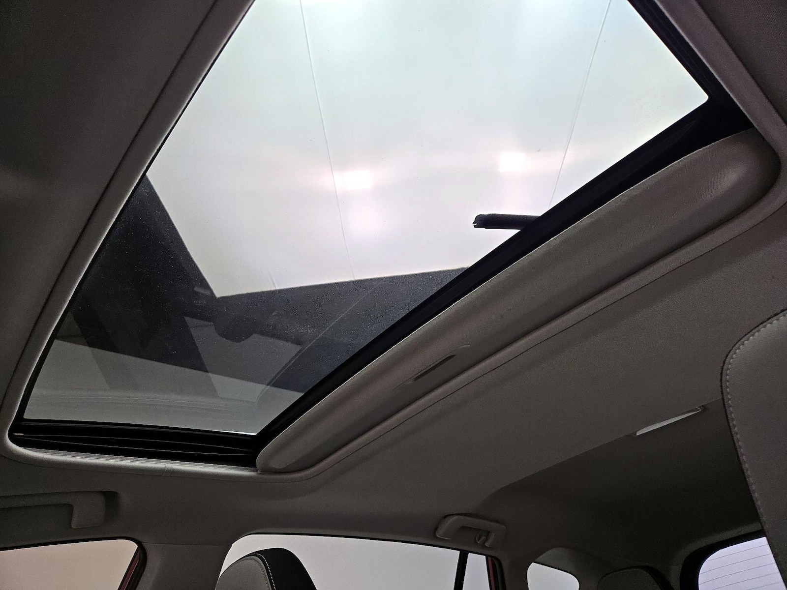2017 Toyota RAV4 XLE - Photo 20