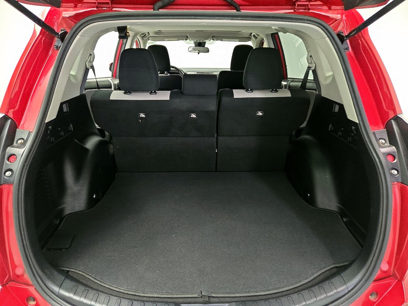 2017 Toyota RAV4 XLE - Photo 22