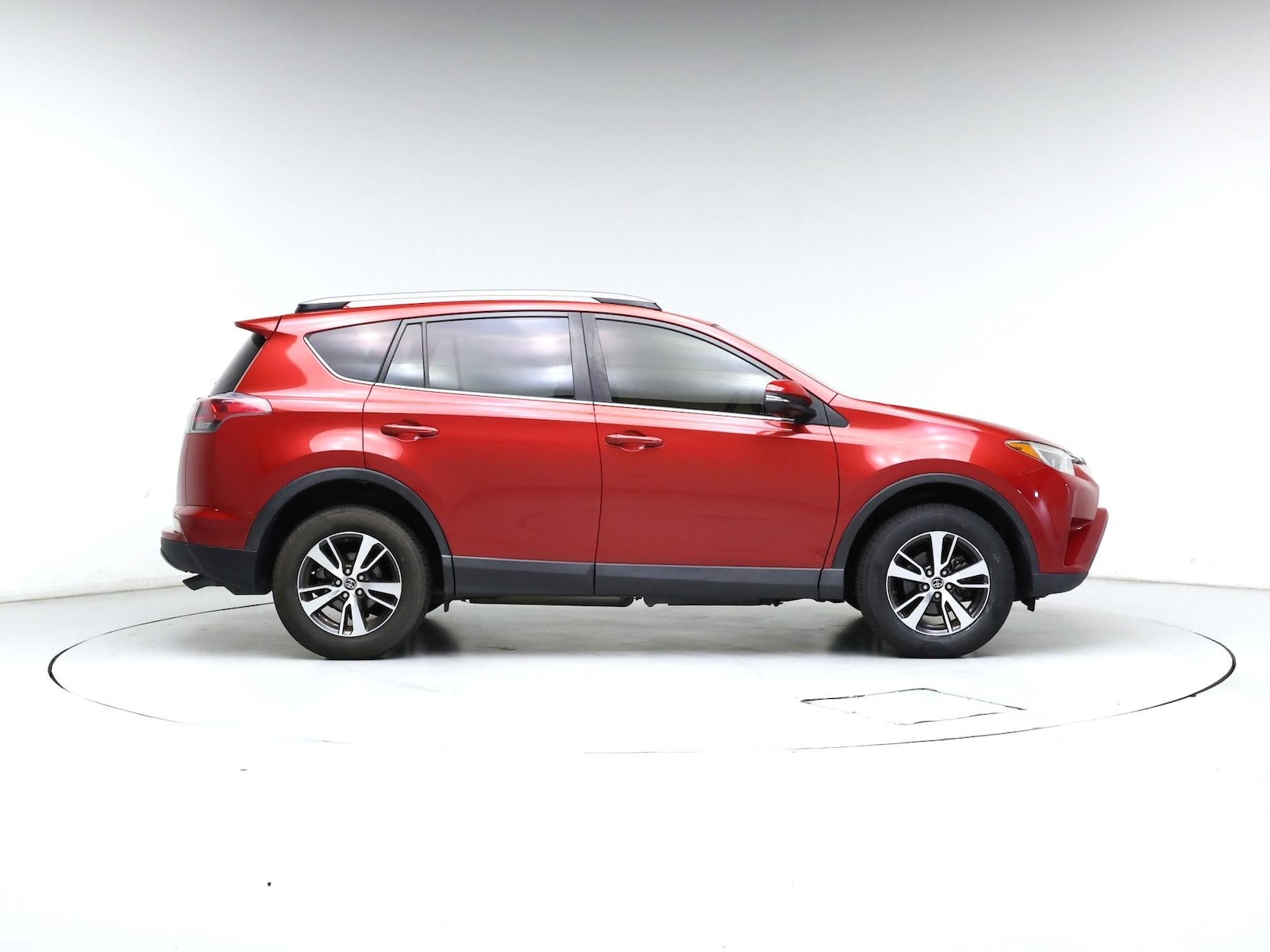 2017 Toyota RAV4 XLE - Photo 8