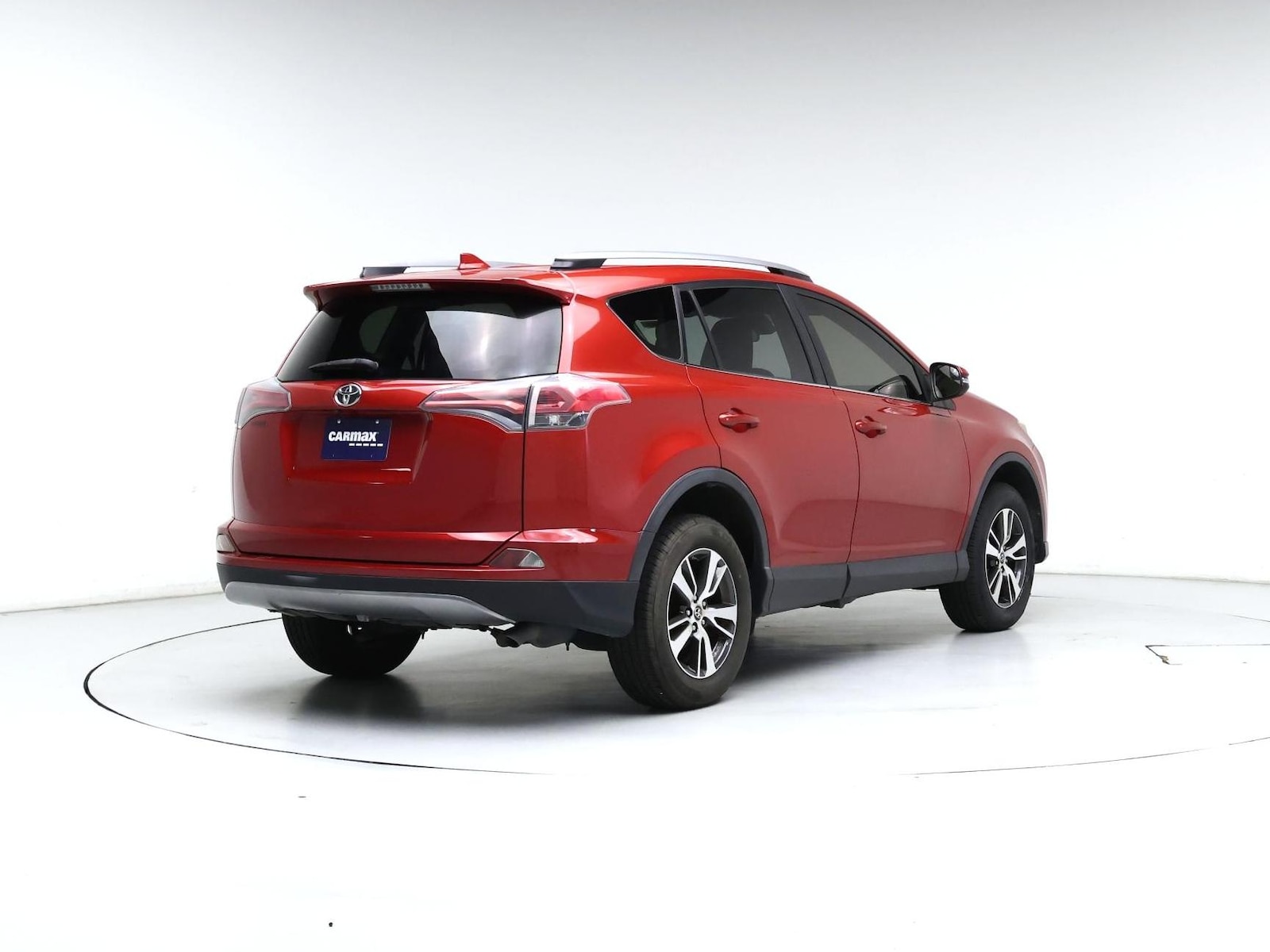 2017 Toyota RAV4 XLE - Photo 9