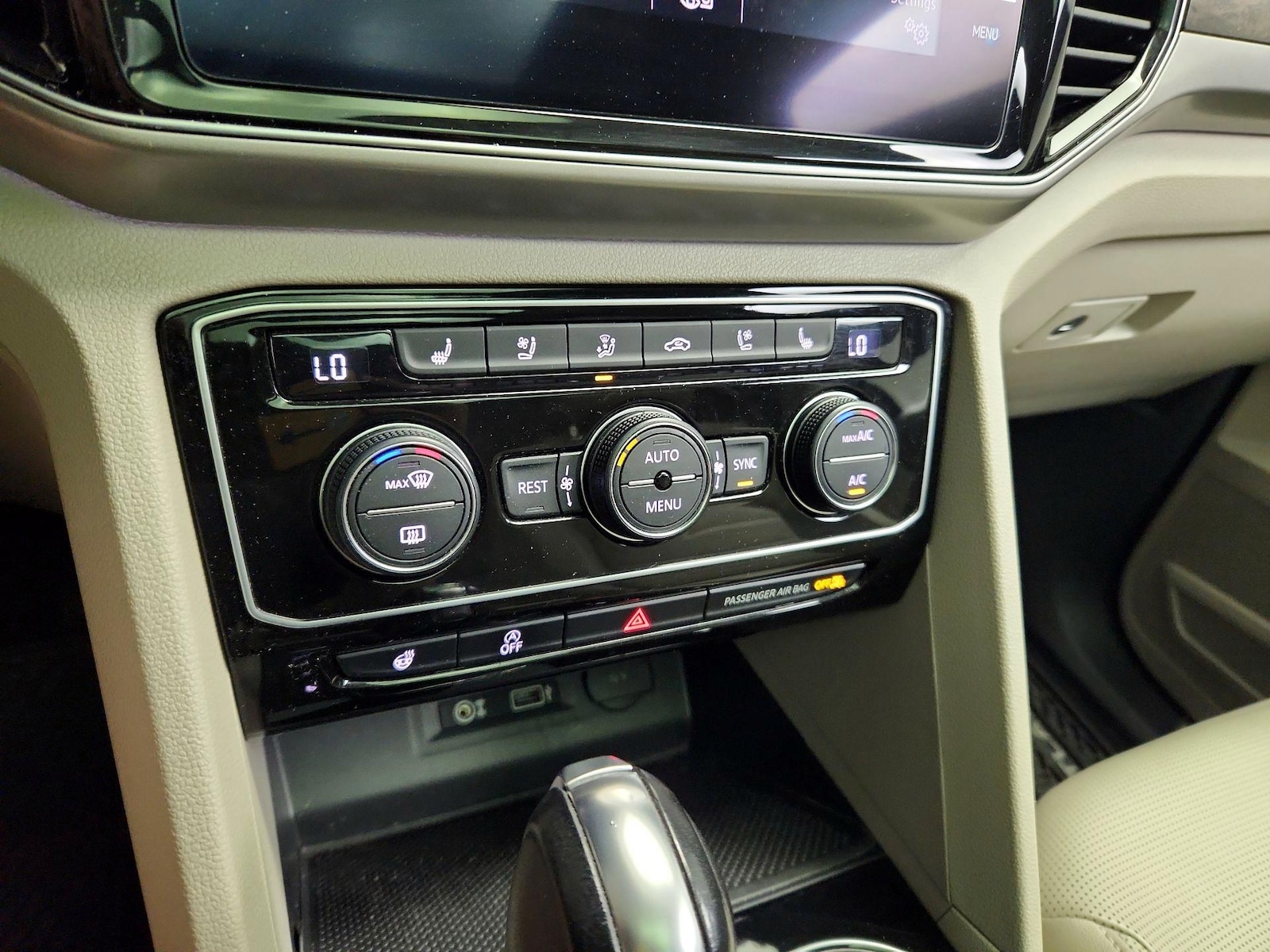 2019 Volkswagen Atlas SEL Premium - Photo 18