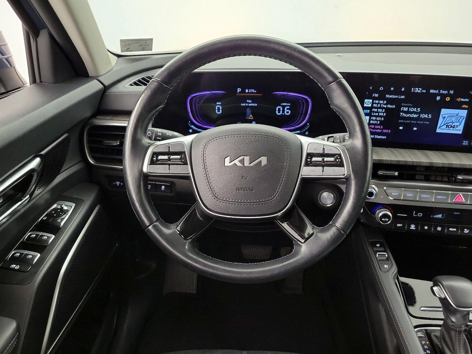 2024 Kia Telluride EX - Photo 11