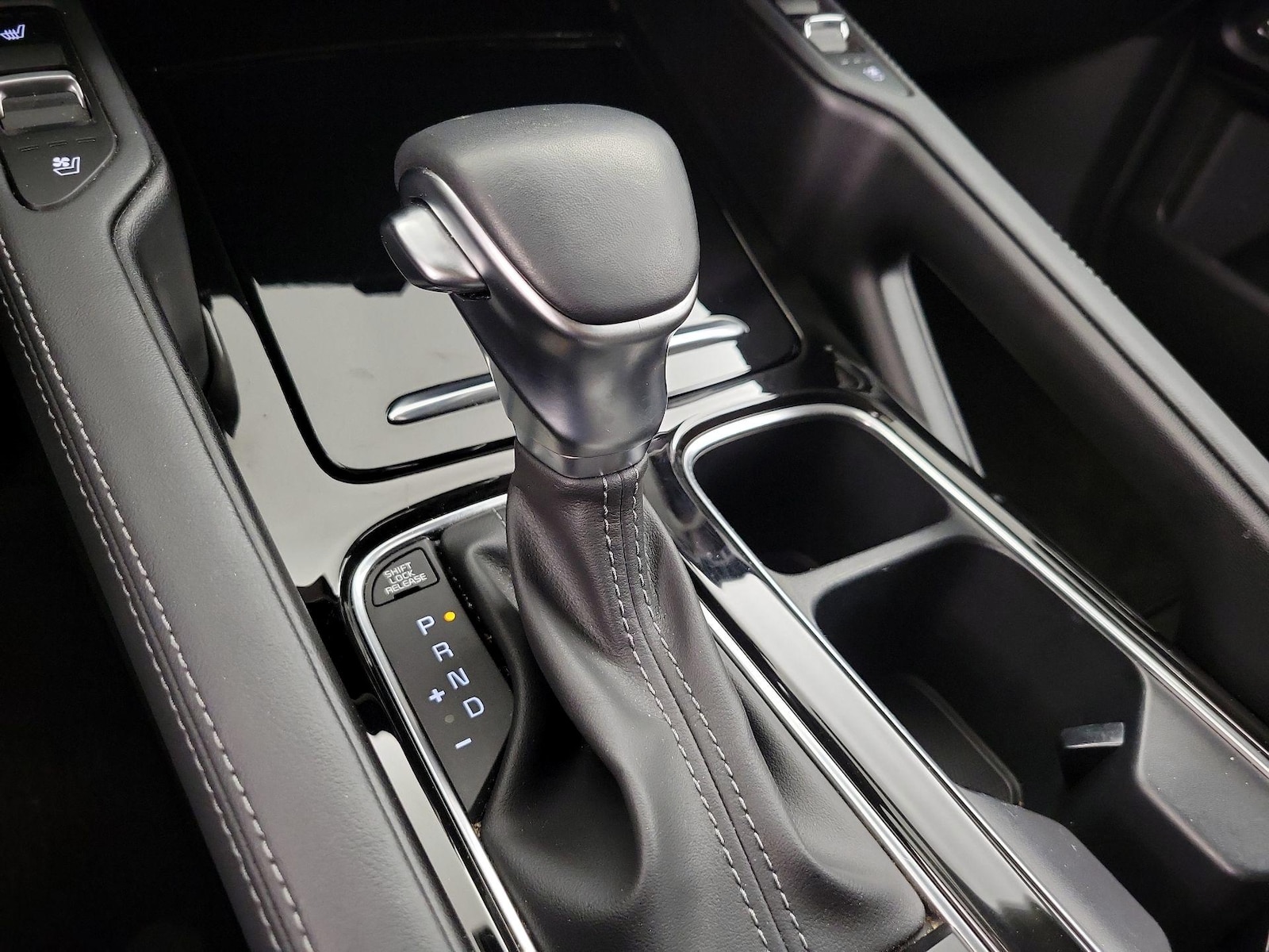 2024 Kia Telluride EX - Photo 19