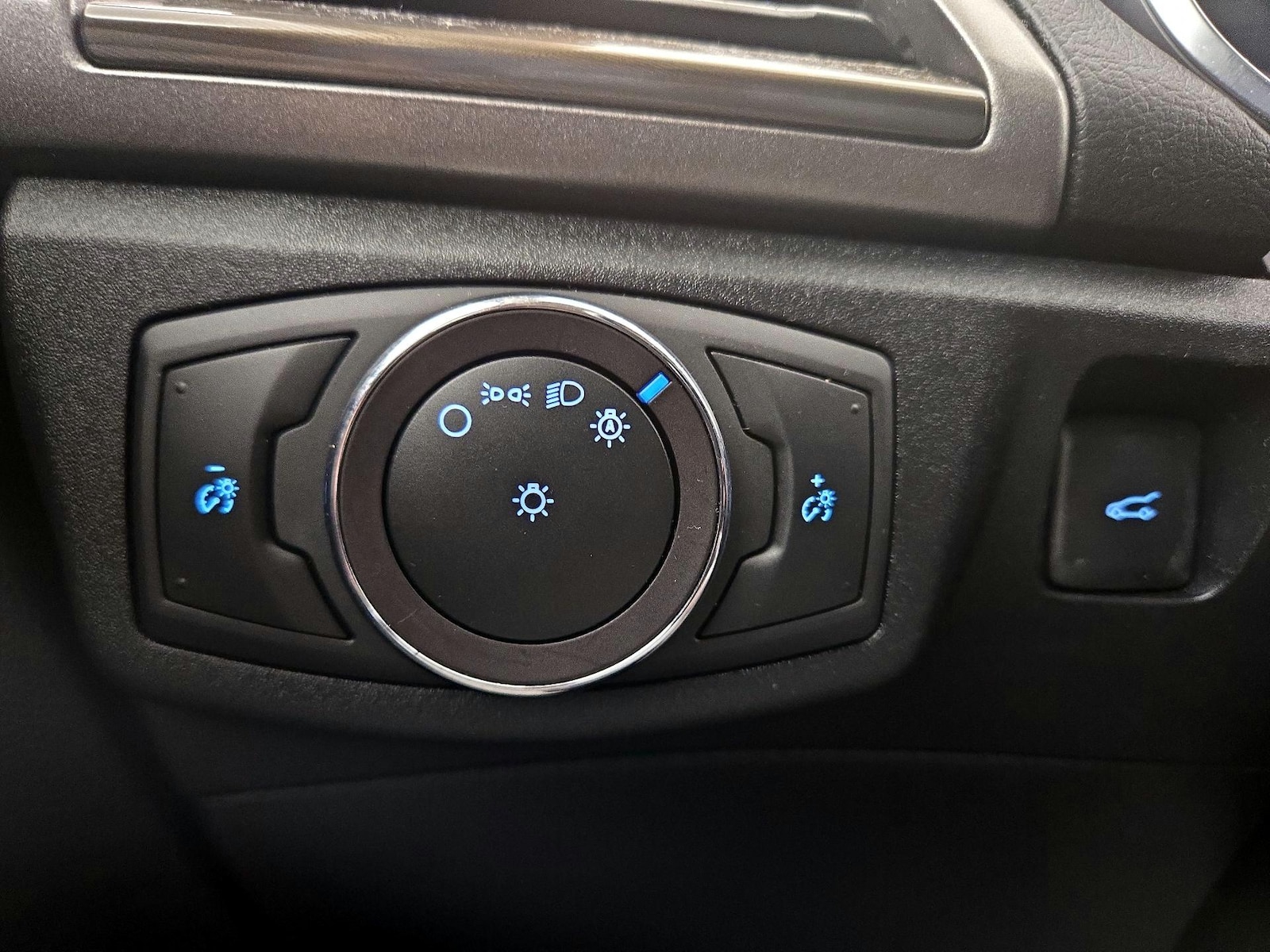 2020 Ford Fusion Hybrid SEL - Photo 14