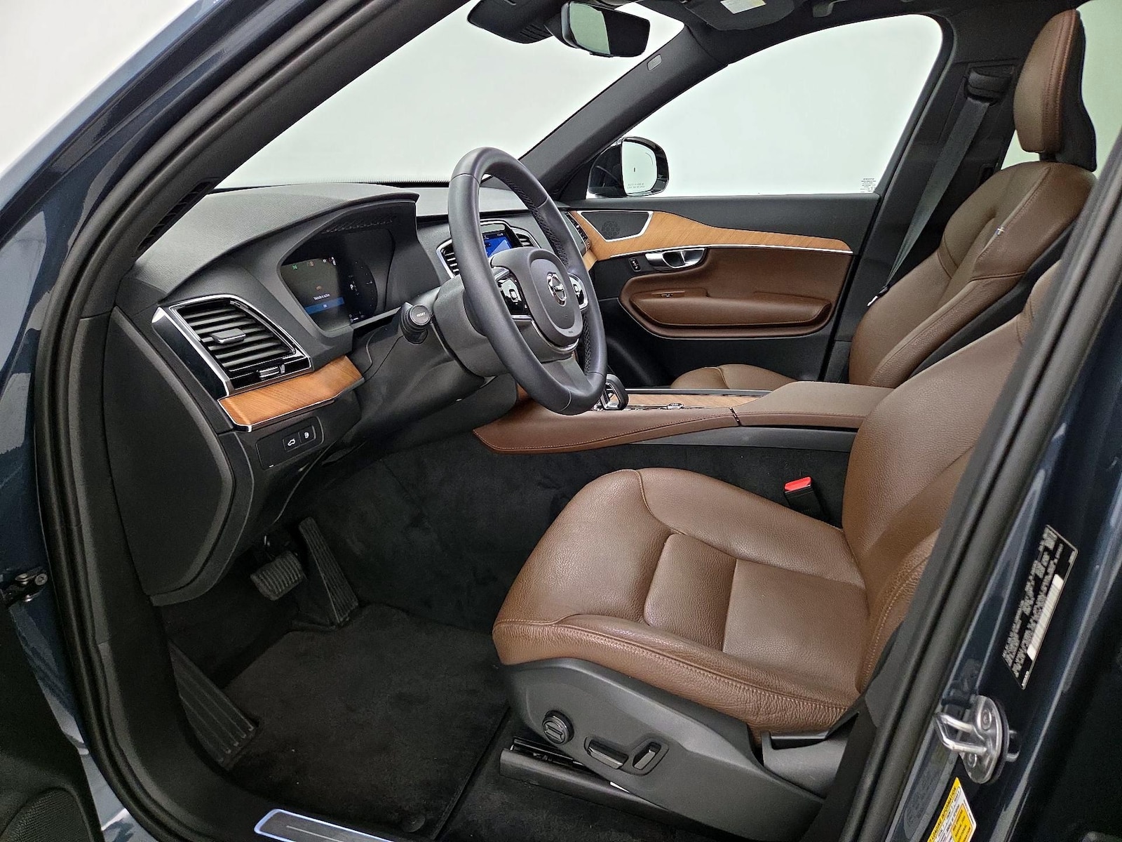 2023 Volvo XC90 Recharge PHEV T8 Plus Dark Theme, photo 12