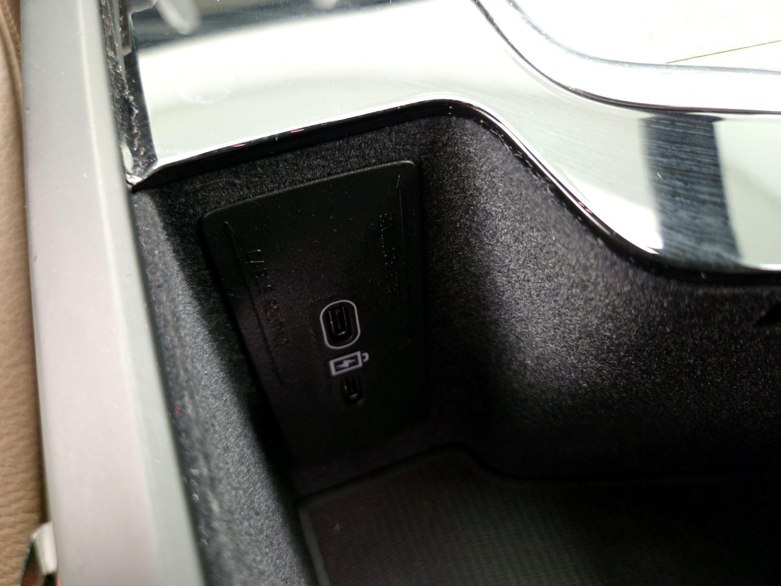 2023 Volvo XC90 Recharge PHEV T8 Plus Dark Theme, photo 19