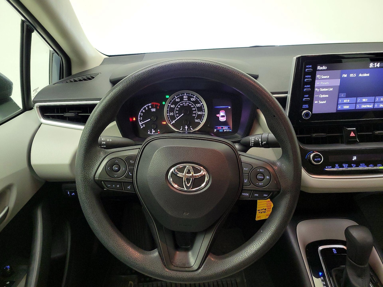 2020 Toyota Corolla LE - Photo 11