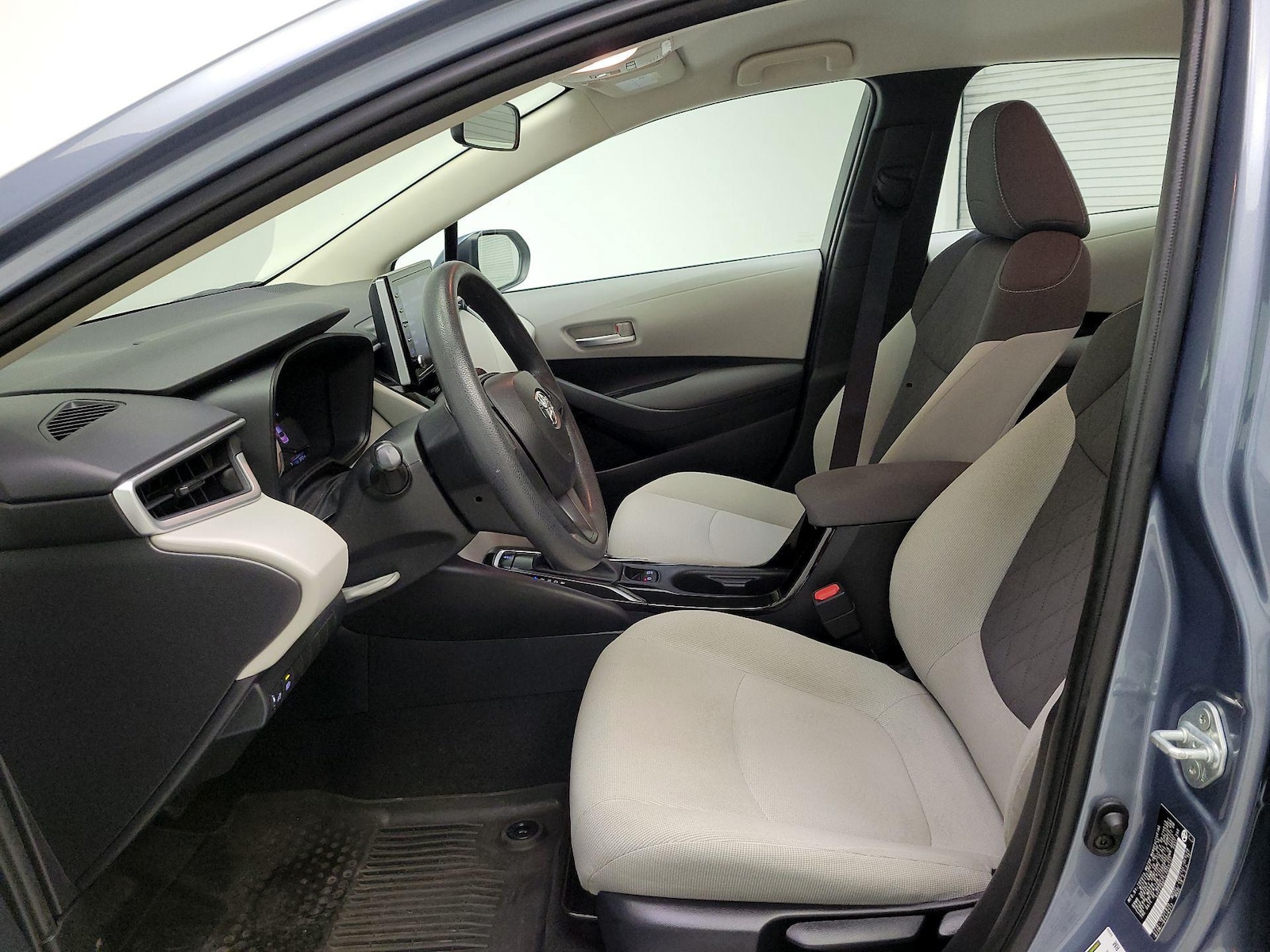 2020 Toyota Corolla LE - Photo 12
