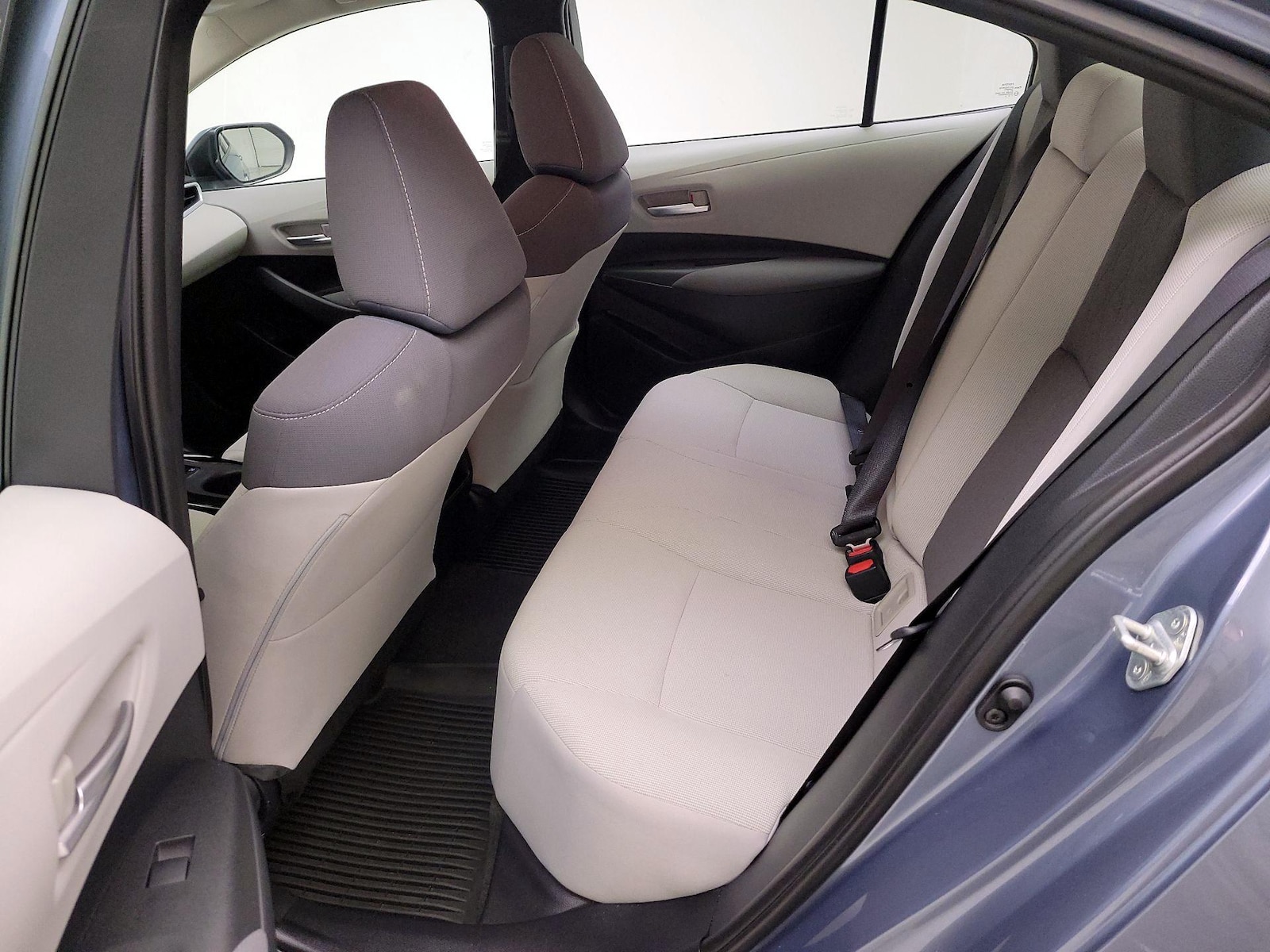 2020 Toyota Corolla LE - Photo 20