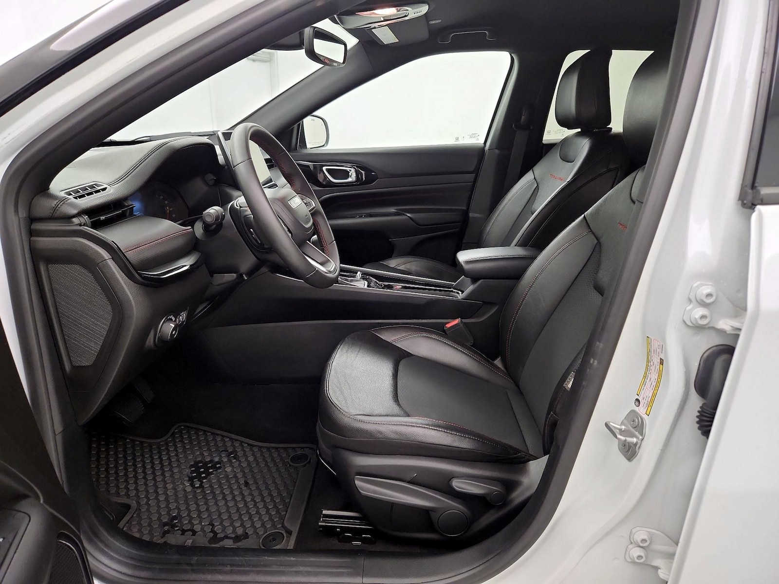 2025 Jeep Compass Trailhawk - Photo 12
