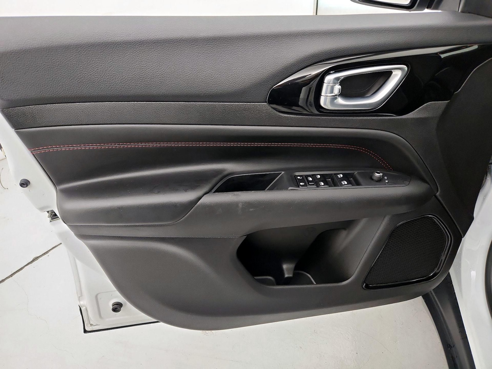2025 Jeep Compass Trailhawk - Photo 13