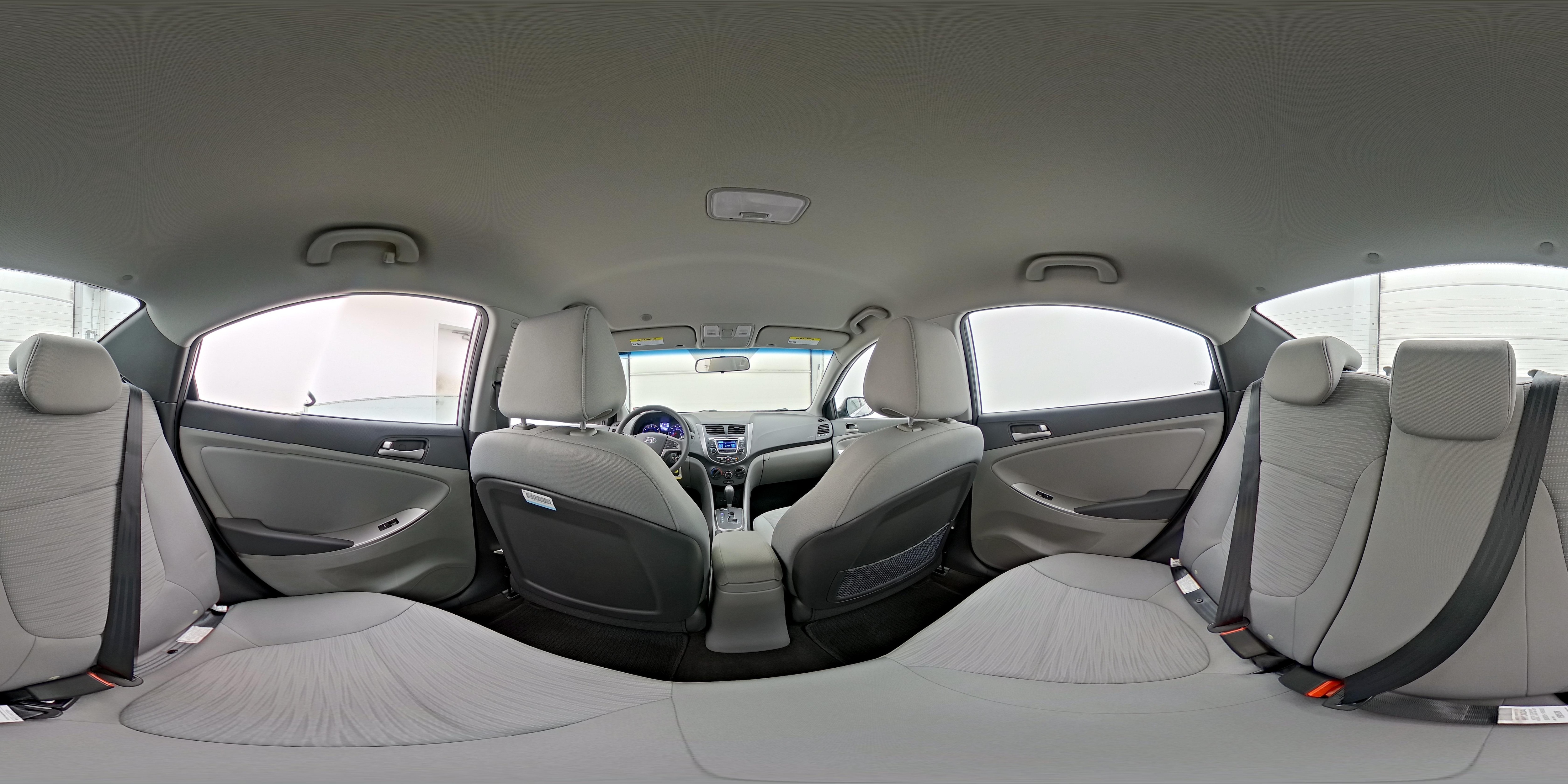 2016 Hyundai Accent SE - Photo 24
