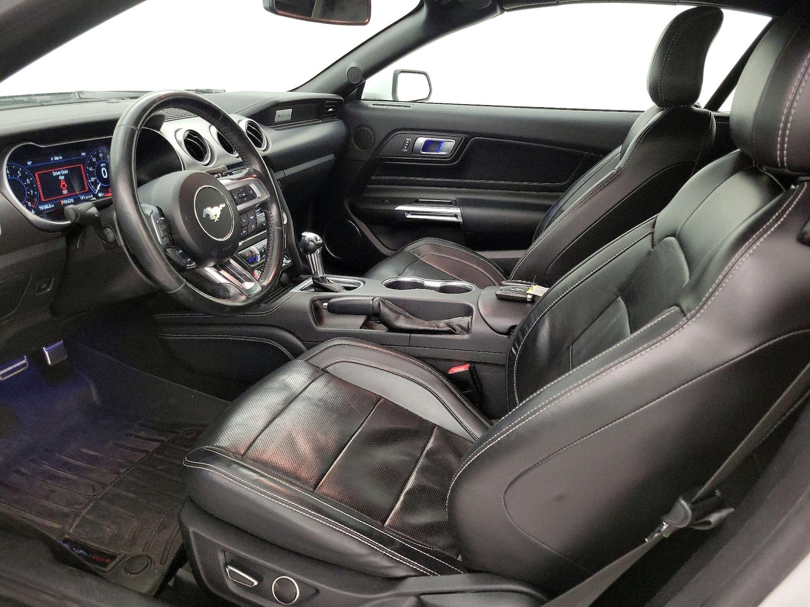 2019 Ford Mustang GT Premium - Photo 12