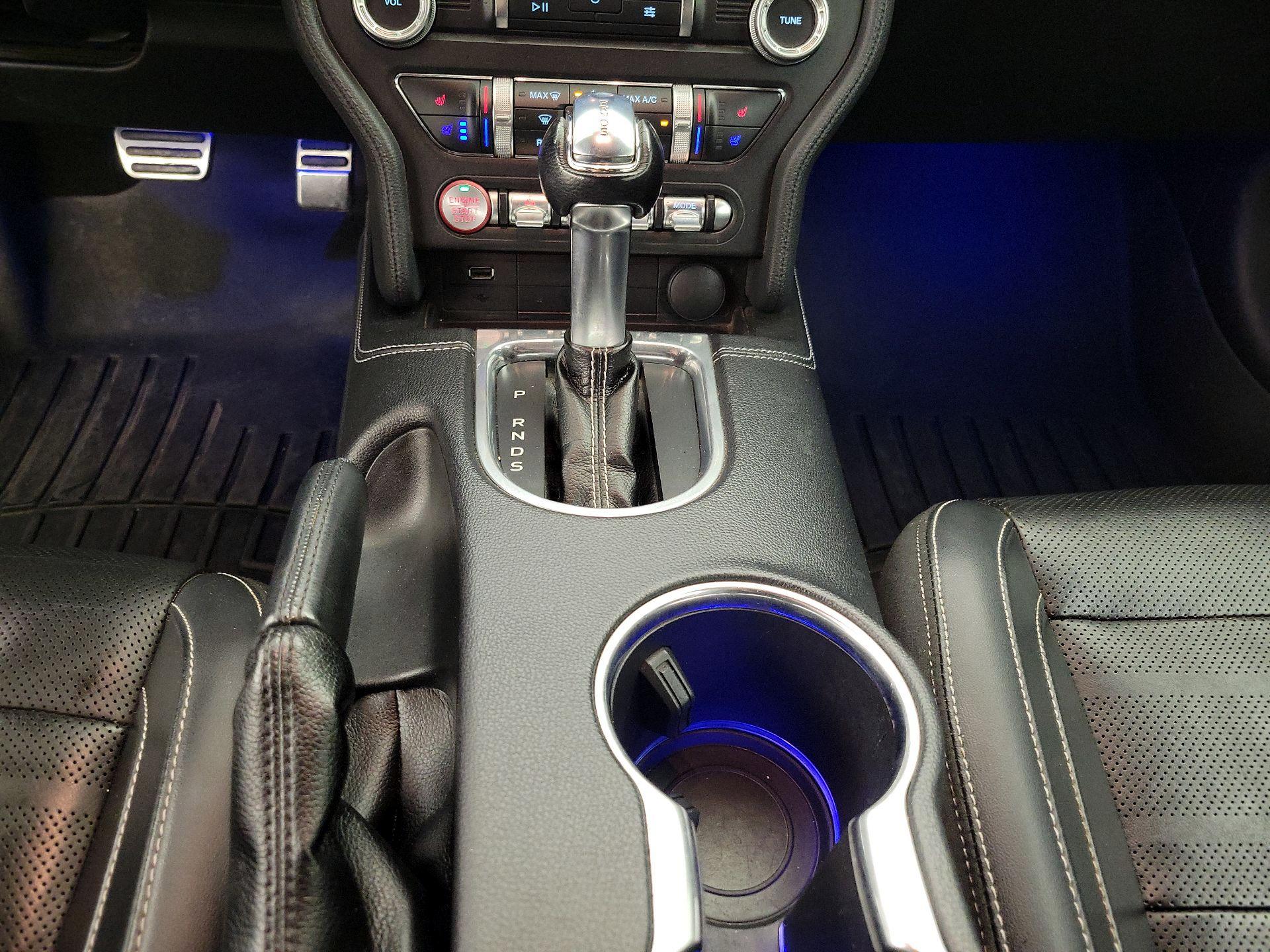 2019 Ford Mustang GT Premium - Photo 19