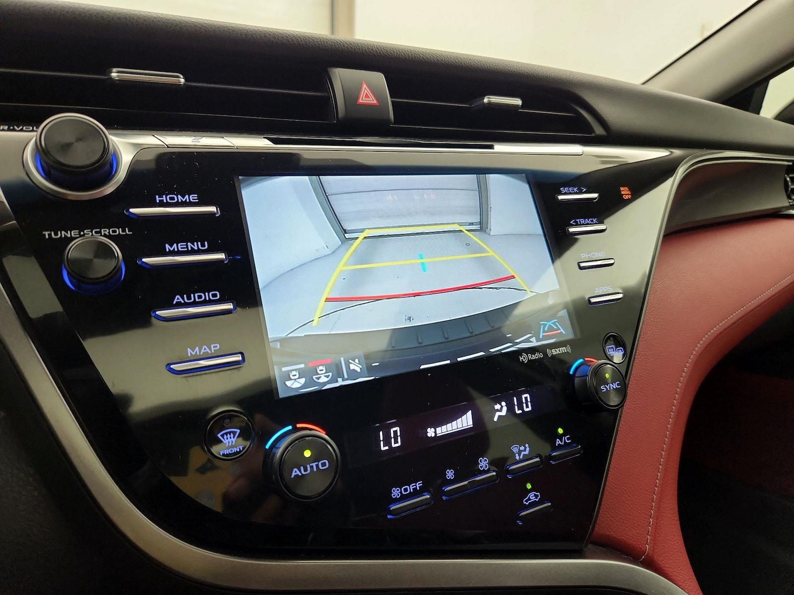 2020 Toyota Camry XSE - Photo 15