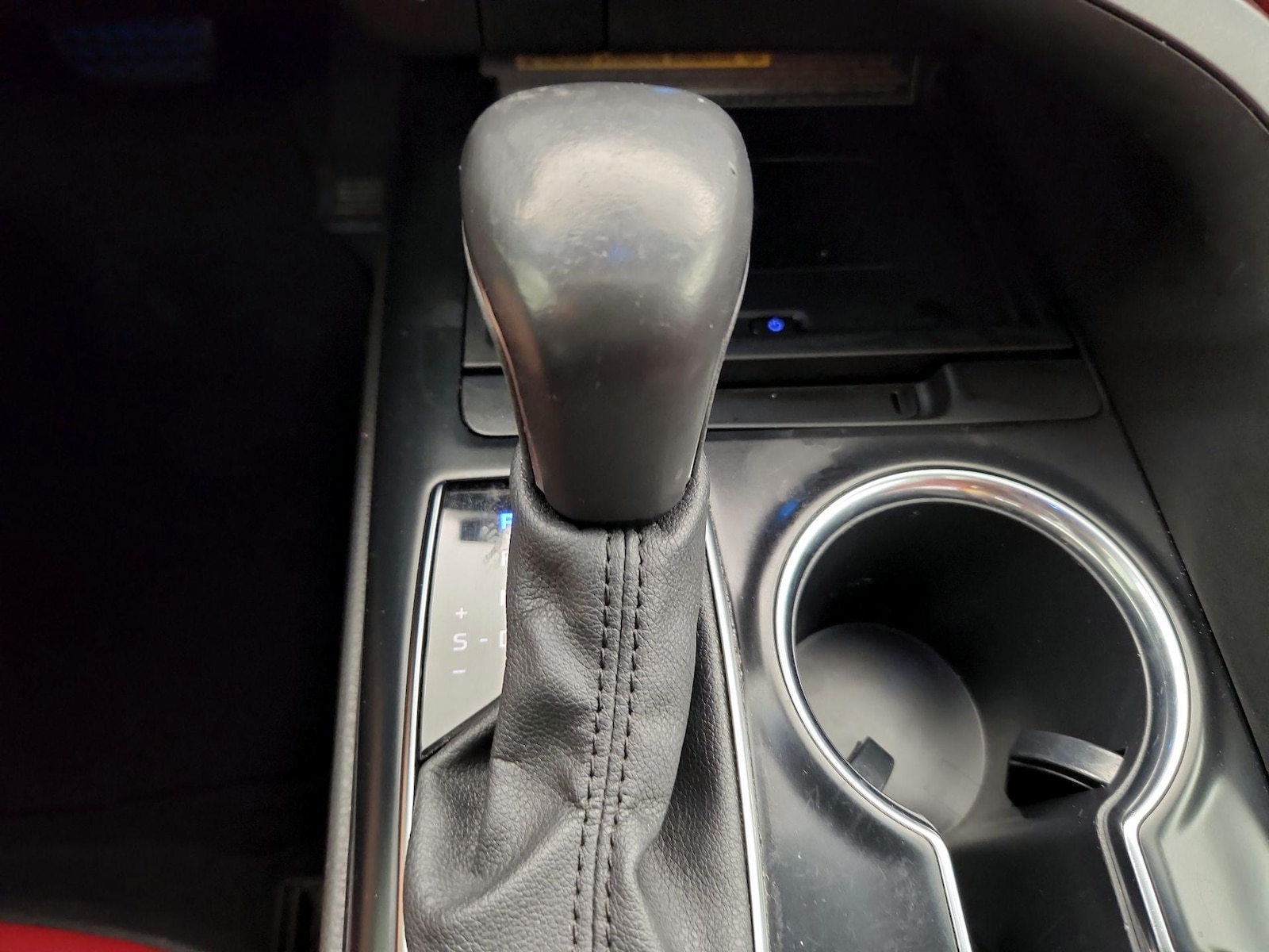 2020 Toyota Camry XSE - Photo 18