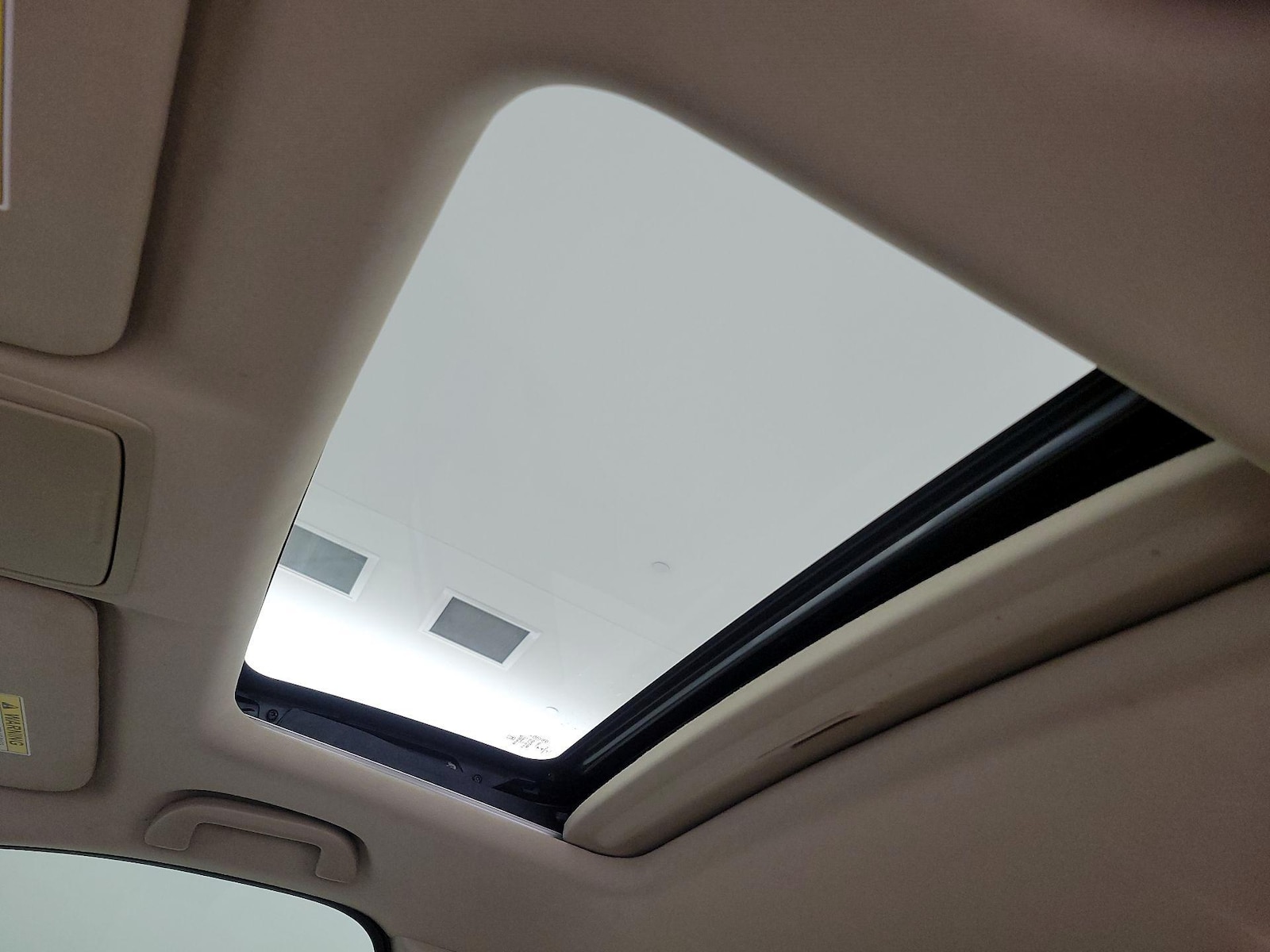 Sunroof(s) & Overhead Airbags
