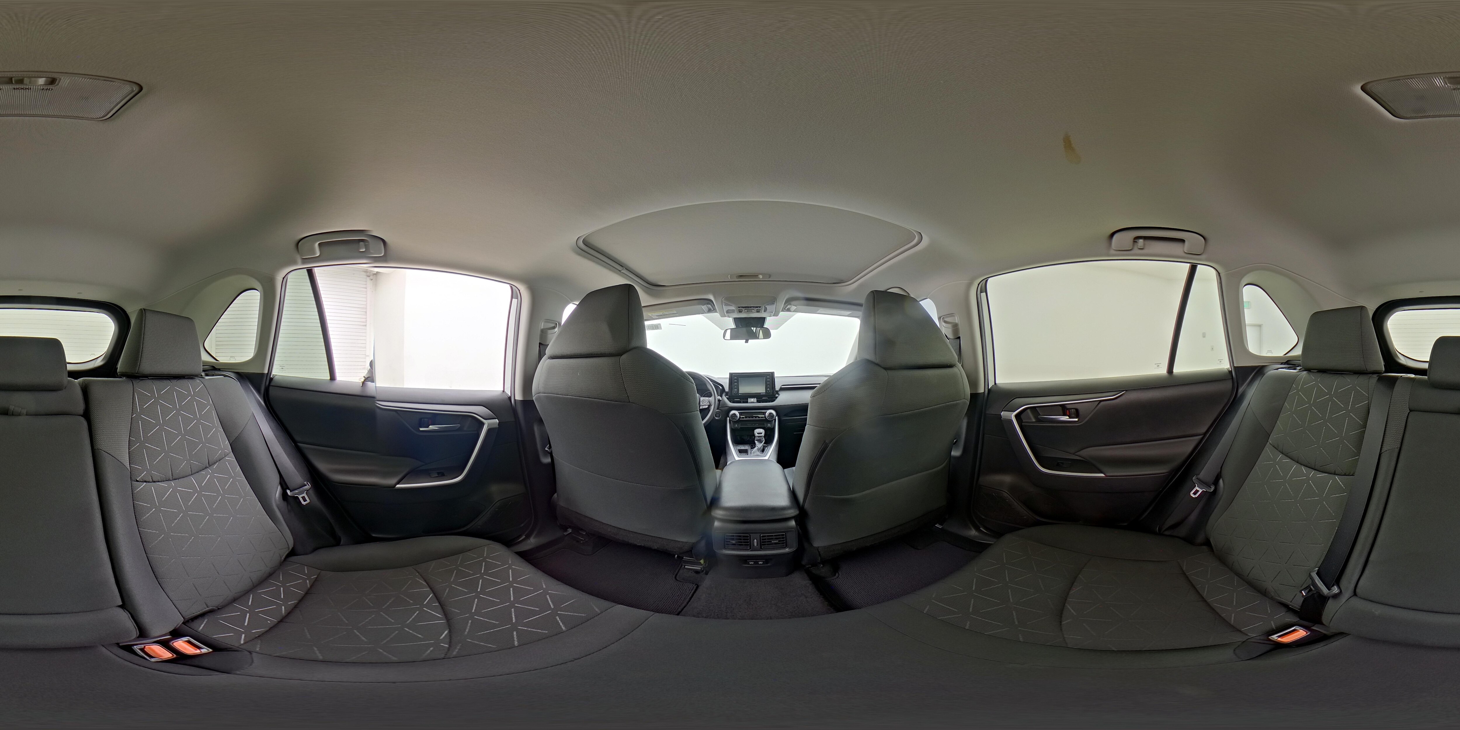 2021 Toyota RAV4 XLE - Photo 24