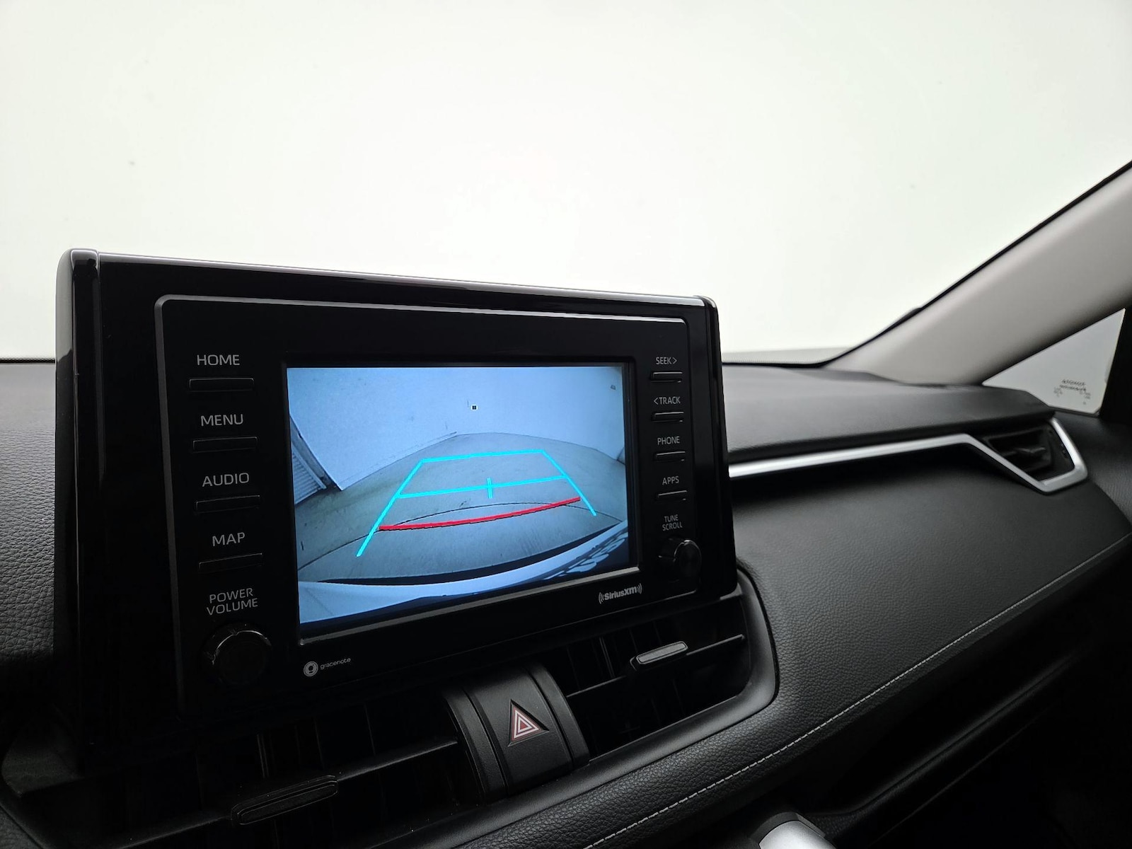 2021 Toyota RAV4 XLE - Photo 14