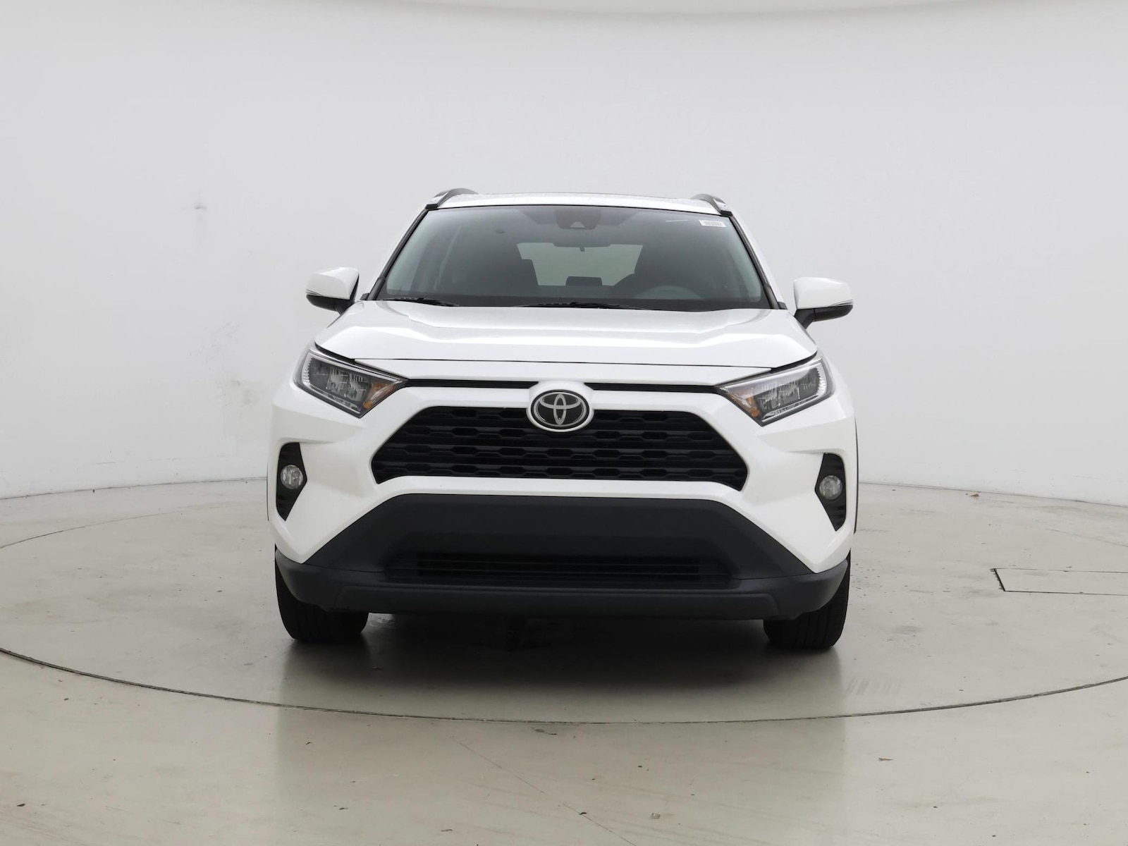 2021 Toyota RAV4 XLE - Photo 6